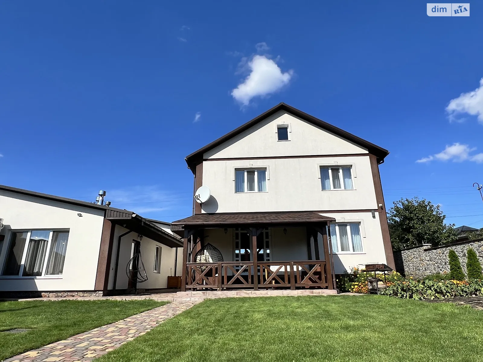 Продается дом на 2 этажа 142 кв. м с верандой, цена: 245000 $ - фото 1