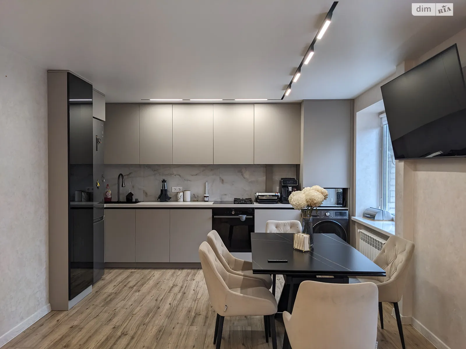 Продается 2-комнатная квартира 77.7 кв. м в Виннице, ул. Академика Янгеля - фото 1