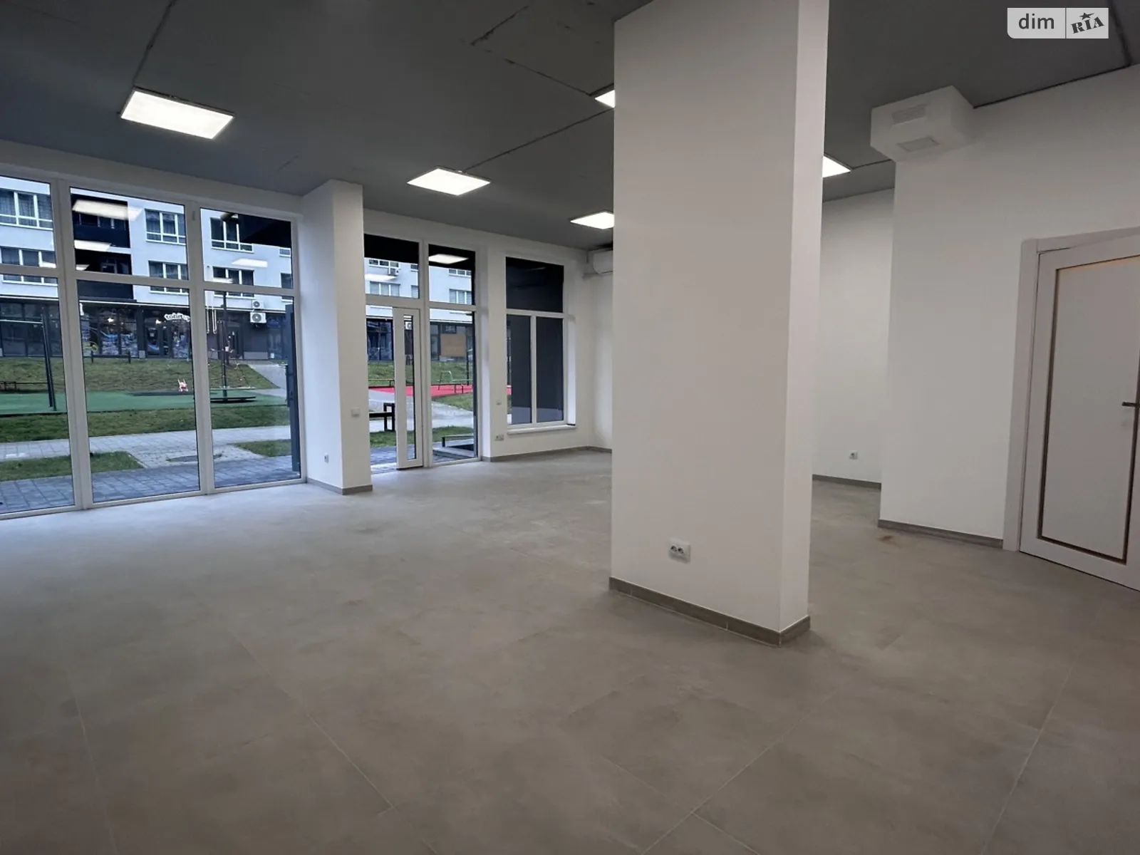 Сдается в аренду помещения свободного назначения 58 кв. м в 10-этажном здании, цена: 550 $ - фото 1