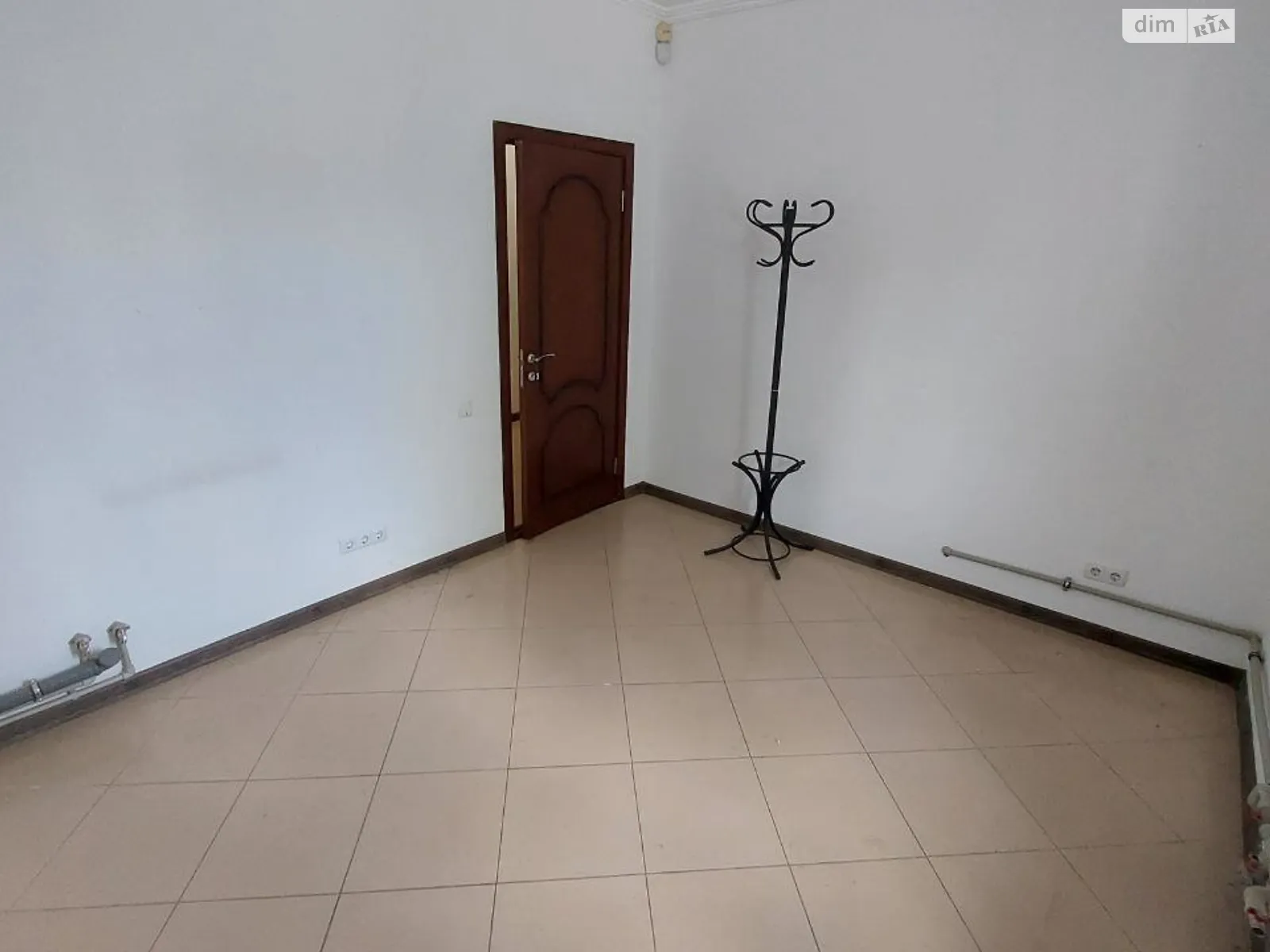 Сдается в аренду помещения свободного назначения 131 кв. м в 5-этажном здании, цена: 26000 грн - фото 1