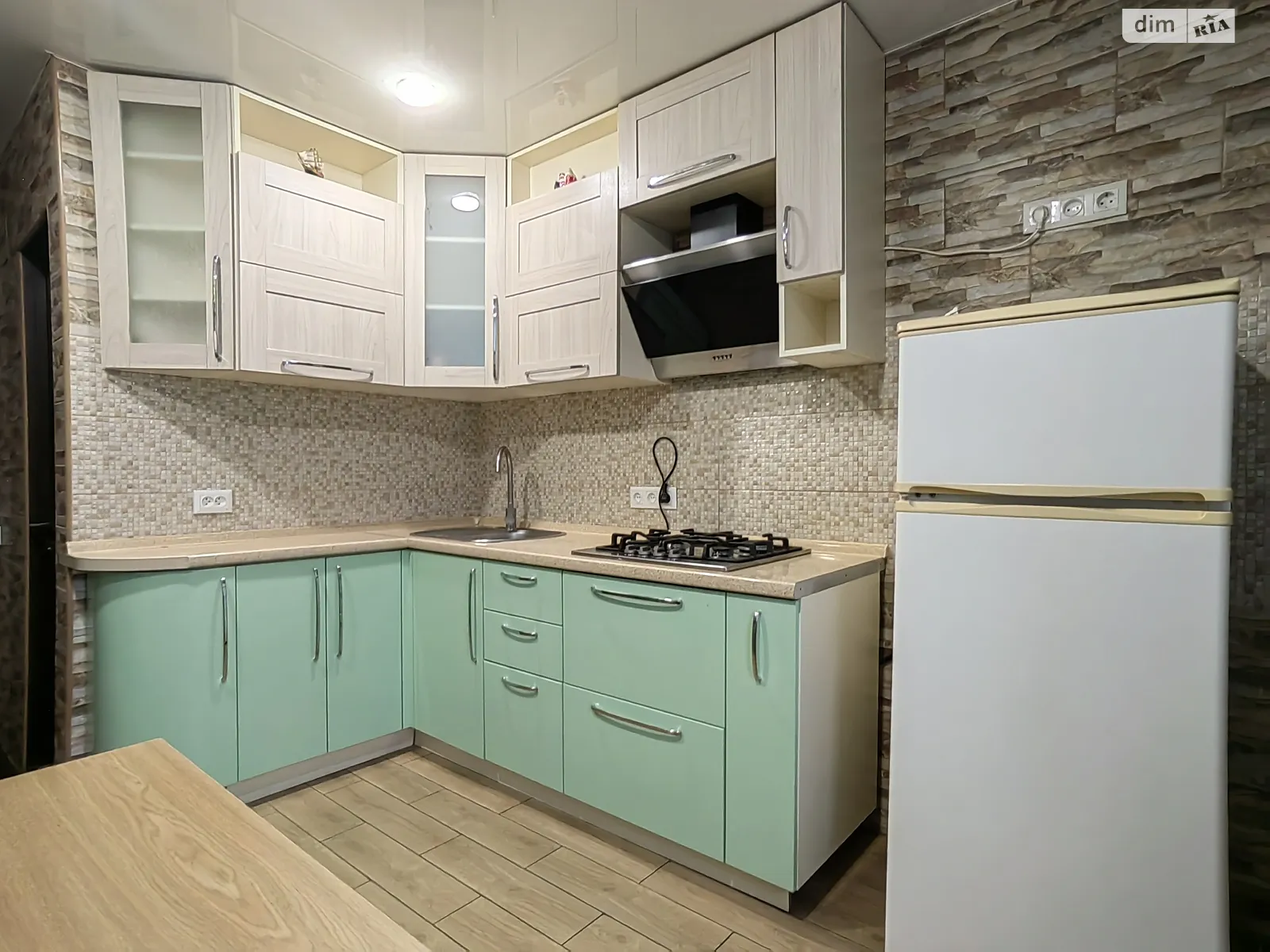 Продается 2-комнатная квартира 48.1 кв. м в Днепре, ул. Семафорная, 38 - фото 1