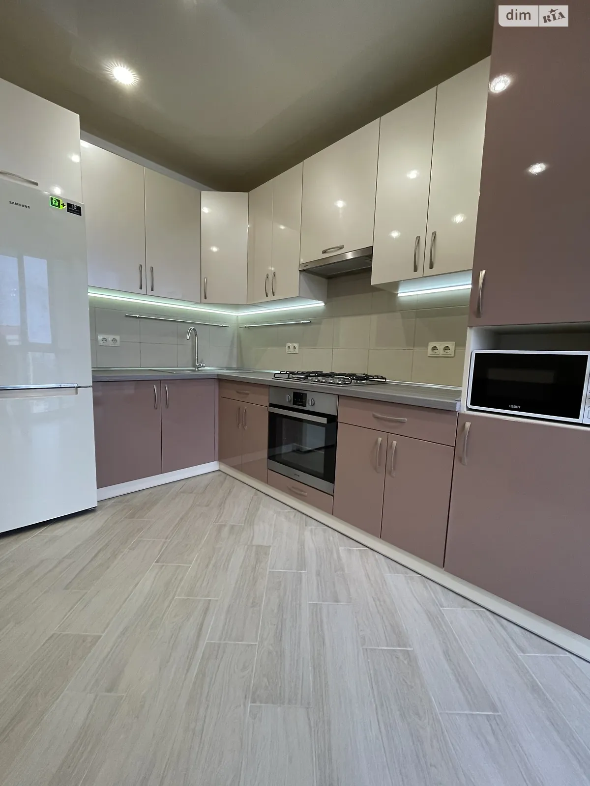 Сдается в аренду 1-комнатная квартира 42 кв. м в Хмельницком, ул. Винницкая, 1/8 - фото 1