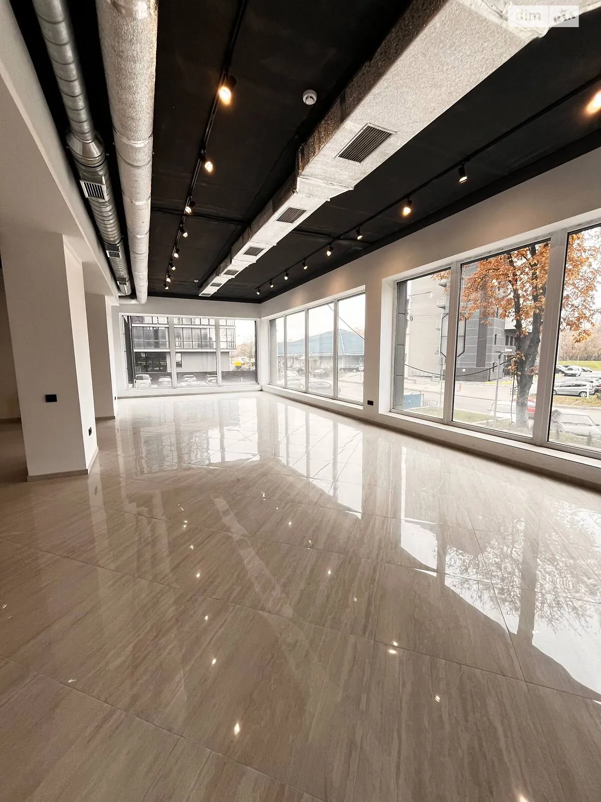 Продается помещения свободного назначения 91 кв. м в 4-этажном здании, цена: 172000 $ - фото 1