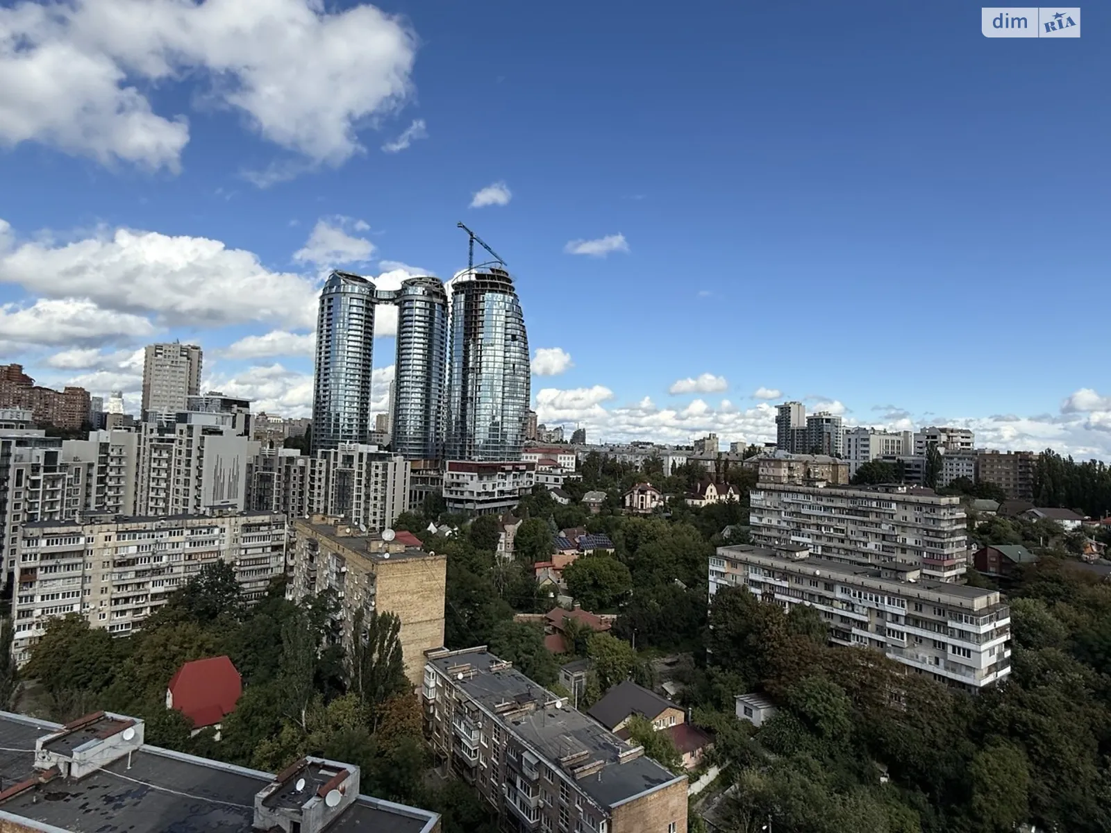 Продается 2-комнатная квартира 70.7 кв. м в Киеве, ул. Саперное Поле, 14/55 - фото 1