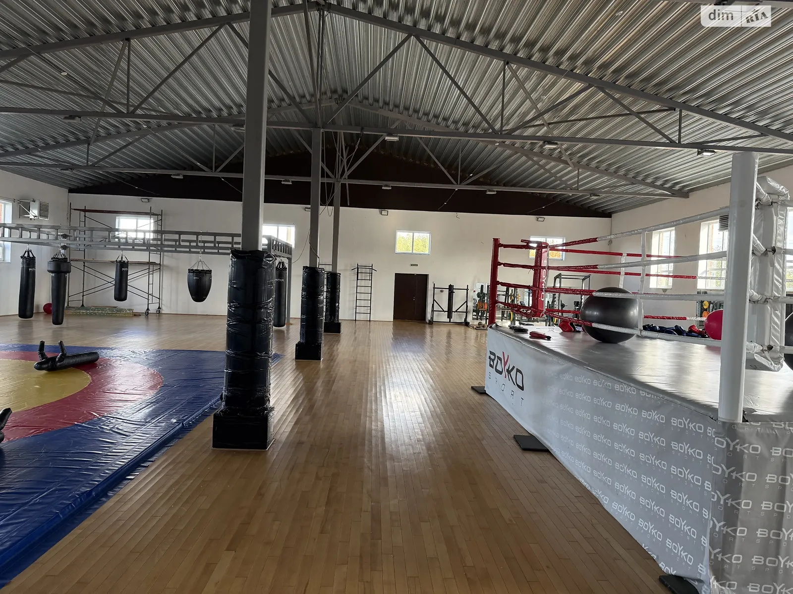 Продается помещения свободного назначения 935 кв. м в 2-этажном здании, цена: 550000 $ - фото 1