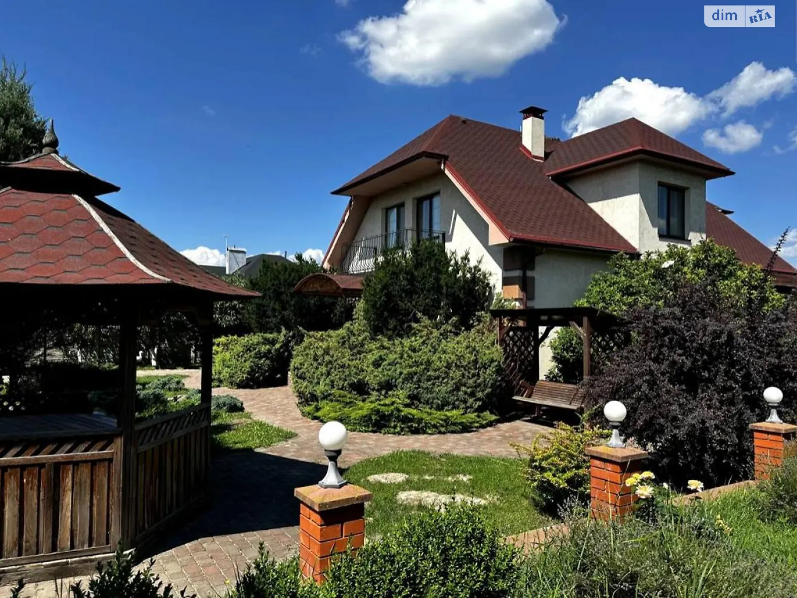 Продается дом на 2 этажа 150 кв. м с участком, цена: 180000 $ - фото 1