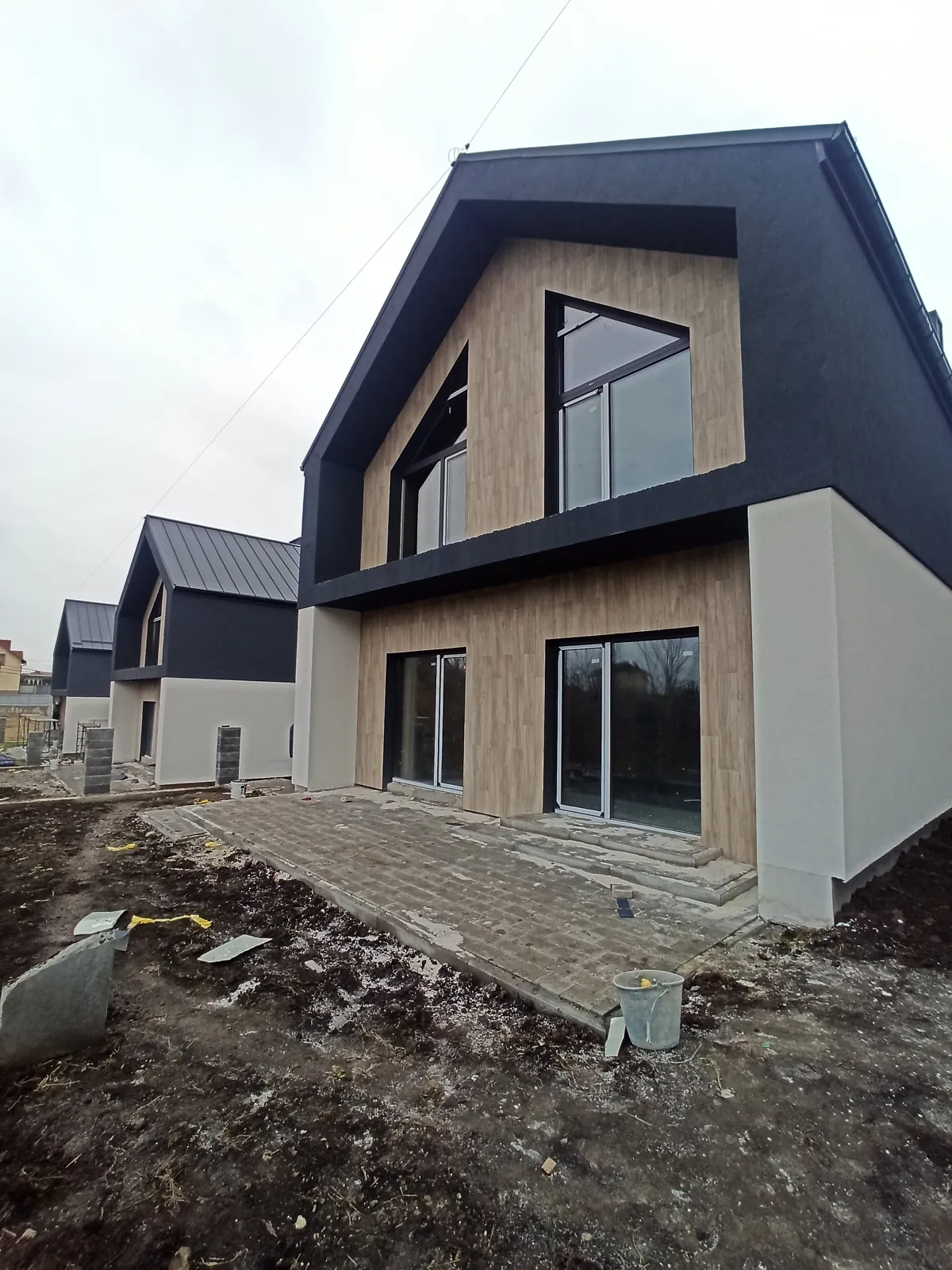 Продается дом на 2 этажа 180 кв. м с участком, цена: 135000 $ - фото 1