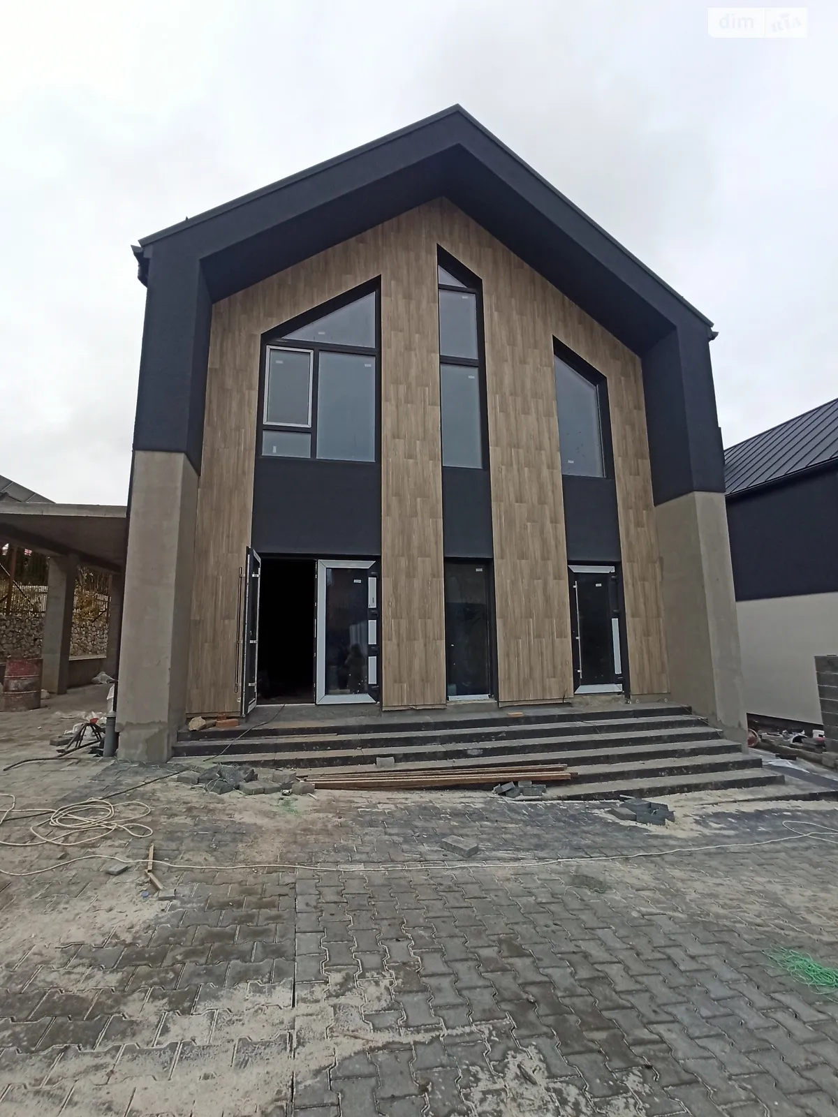 Продается дом на 2 этажа 180 кв. м с мебелью, цена: 135000 $ - фото 1