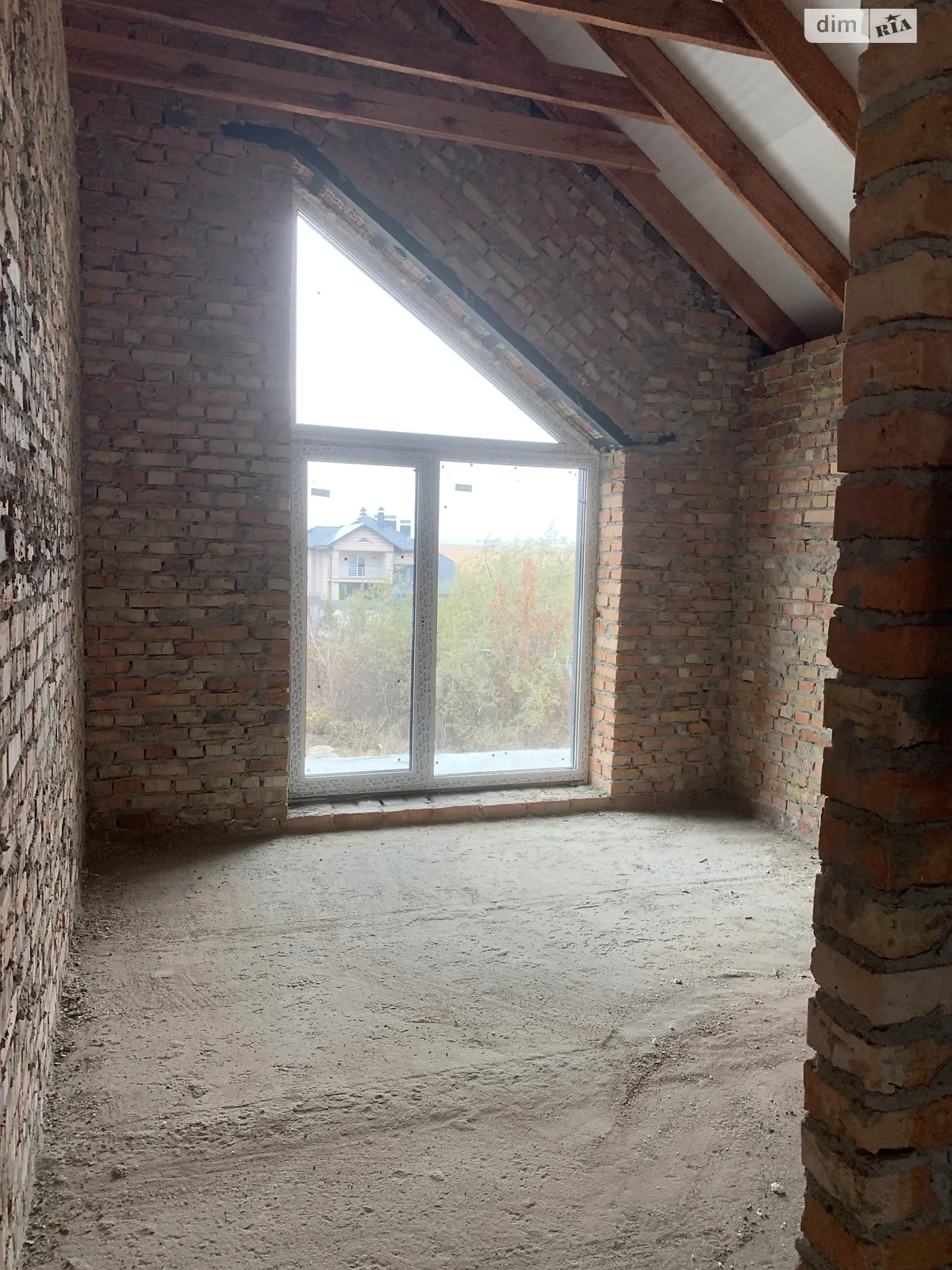 Продается дом на 2 этажа 1808 кв. м с гаражом, цена: 135000 $ - фото 1