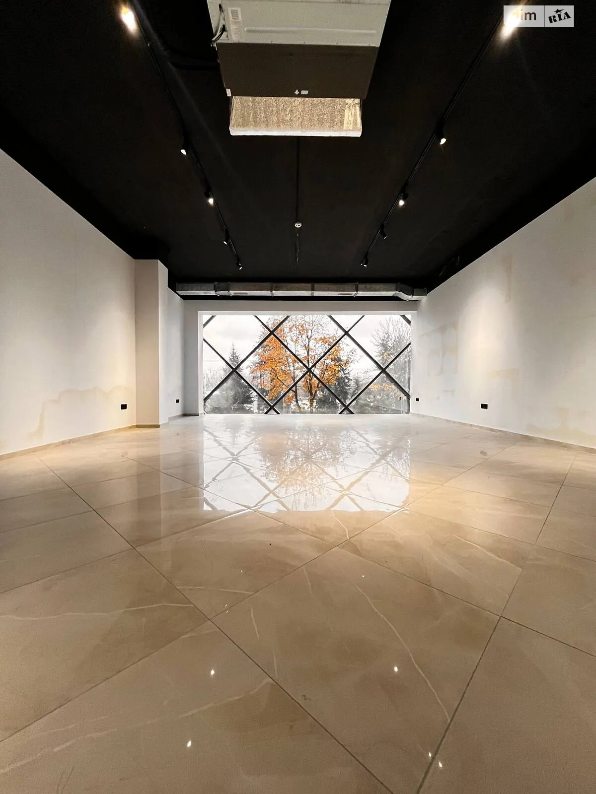 Продається приміщення вільного призначення 57 кв. м в 4-поверховій будівлі, цена: 108300 $ - фото 1