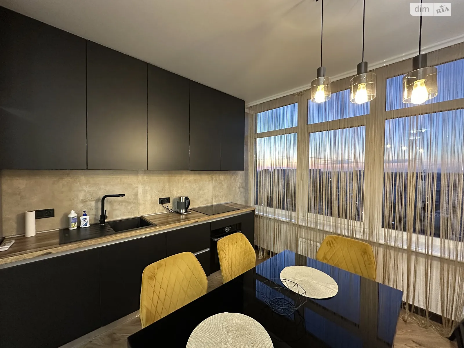 Сдается в аренду 2-комнатная квартира 65 кв. м в Одессе, ул. Валерия Самофалова, 16А/4 - фото 1