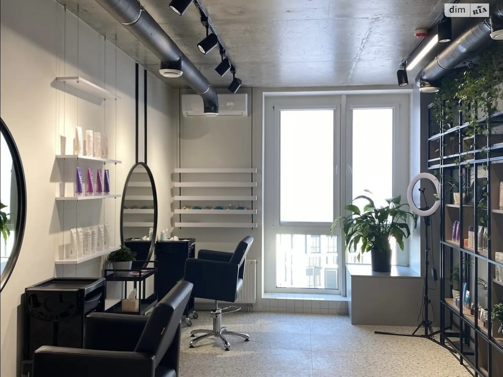 Сдается в аренду помещения свободного назначения 42 кв. м в 26-этажном здании, цена: 27000 грн - фото 1