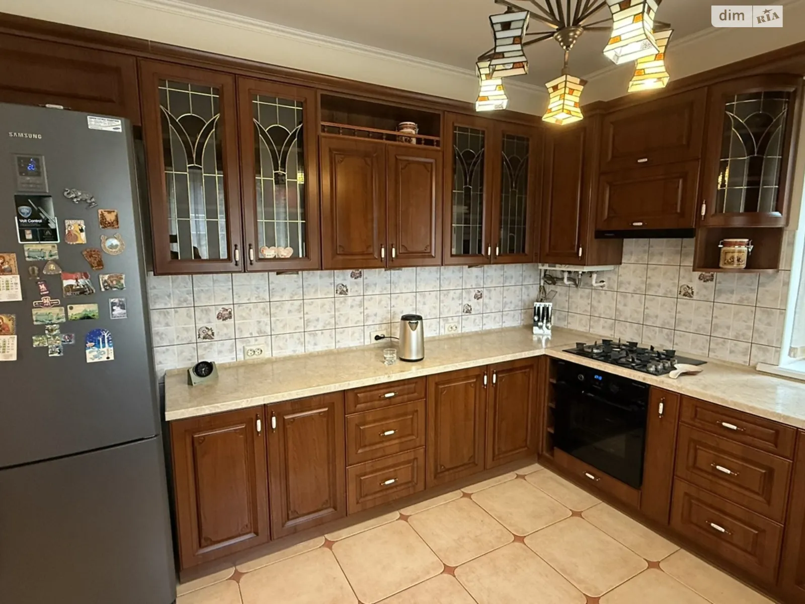 Продается дом на 2 этажа 155 кв. м с садом, цена: 250000 $ - фото 1