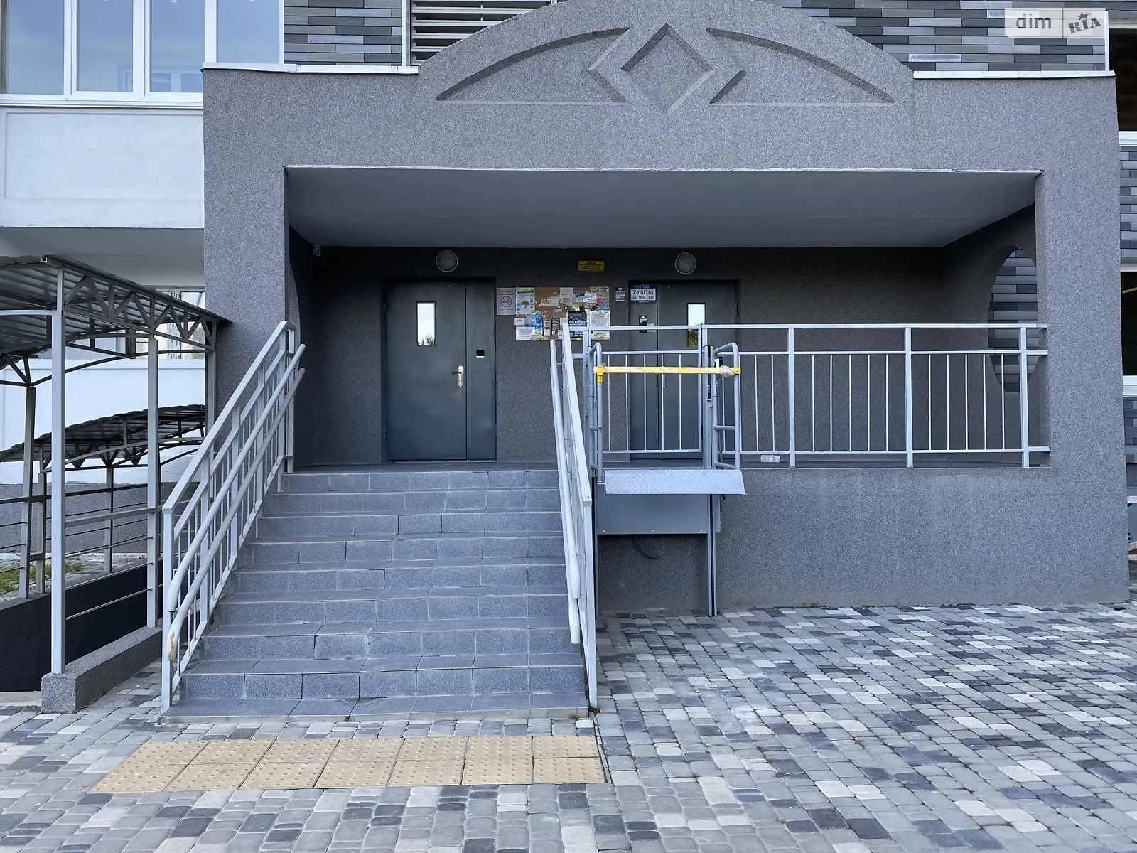 Продається 1-кімнатна квартира 60 кв. м у Києві, вул. Коноплянська, 22Б - фото 1