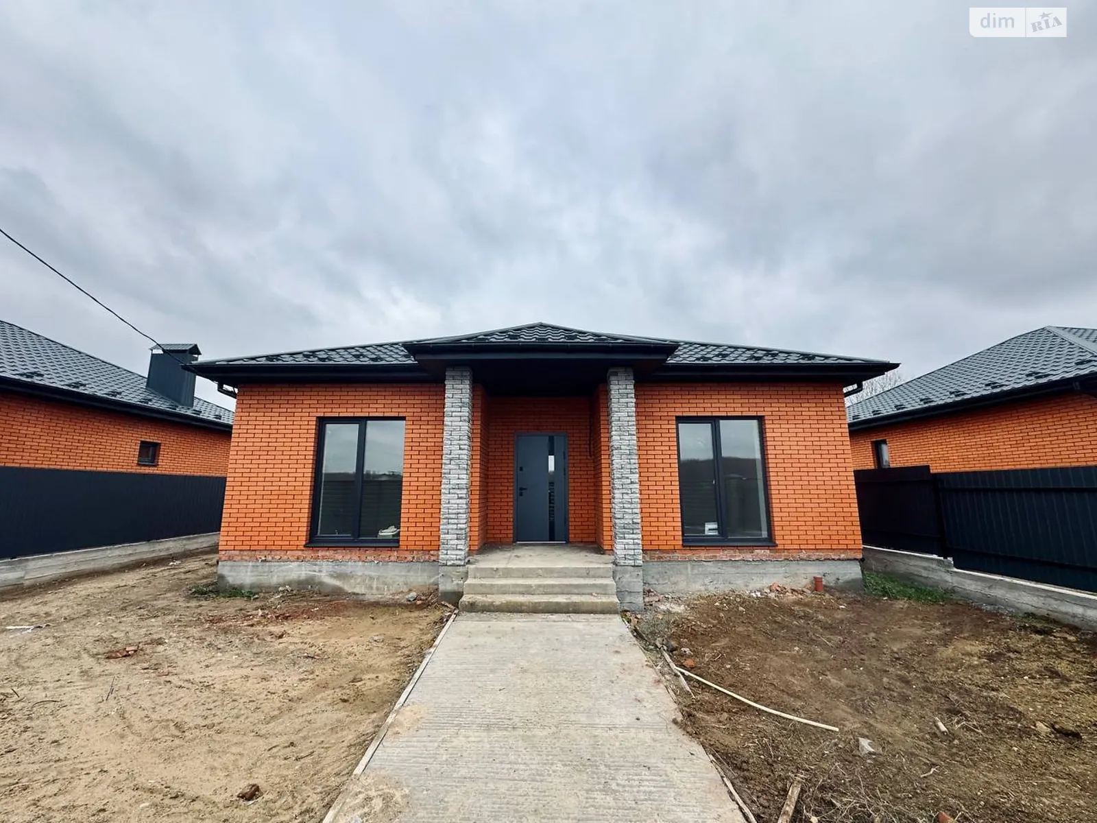 Продається одноповерховий будинок 100 кв. м с басейном, цена: 85000 $ - фото 1