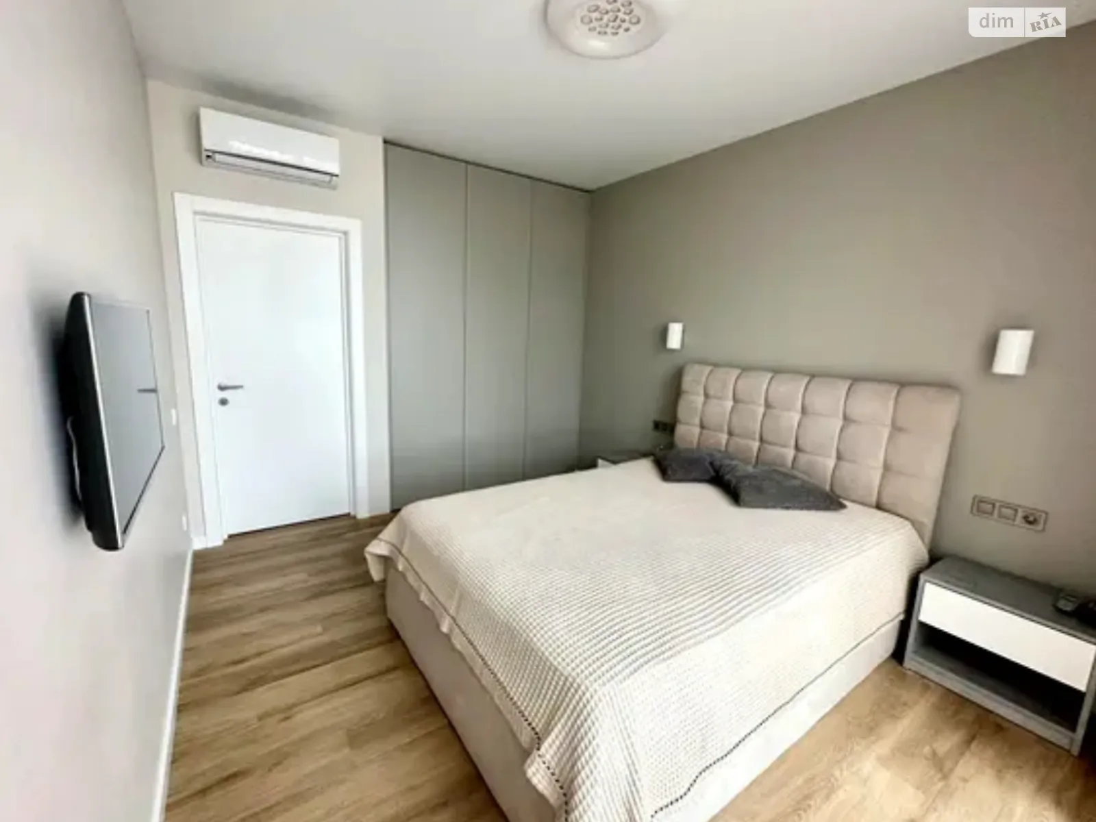 Продается 2-комнатная квартира 82 кв. м в Киеве, ул. Предславинская, 53 - фото 1