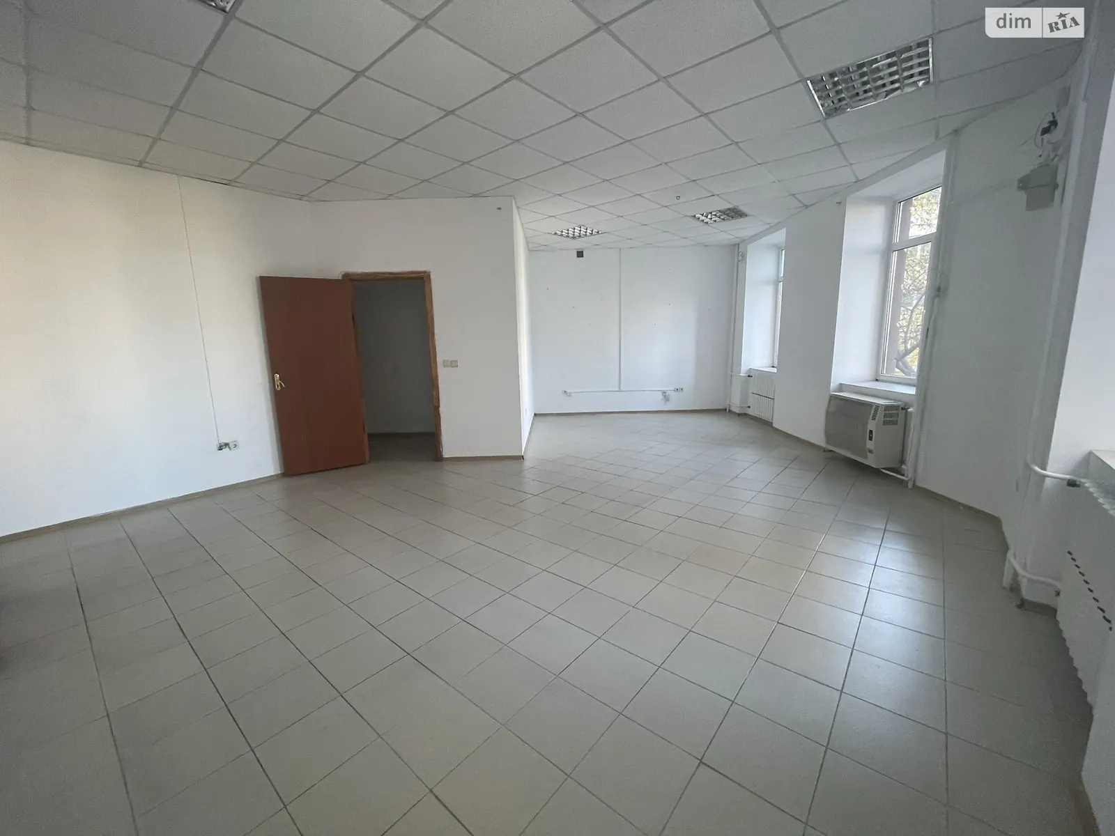 Здається в оренду приміщення вільного призначення 41 кв. м в 10-поверховій будівлі, цена: 3000 грн - фото 1