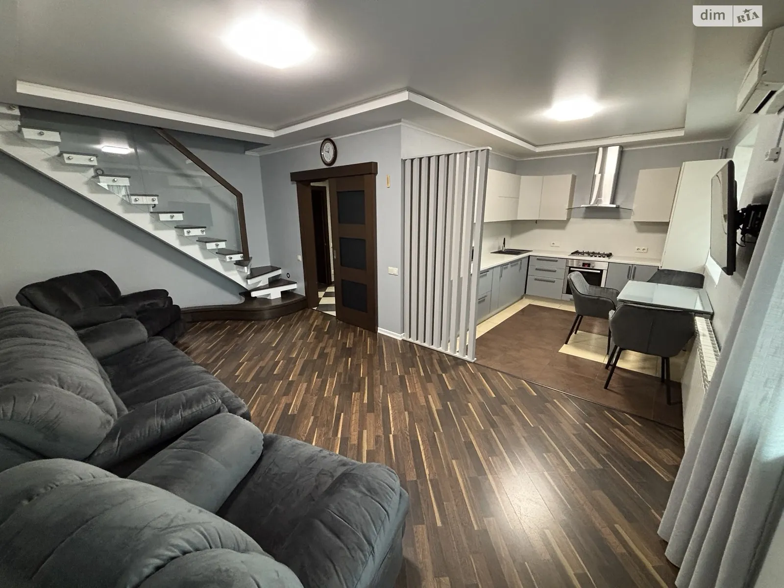 Сдается в аренду 3-комнатная квартира 114 кв. м в Софиевской Борщаговке, пер. Амосова, 32/2 - фото 1