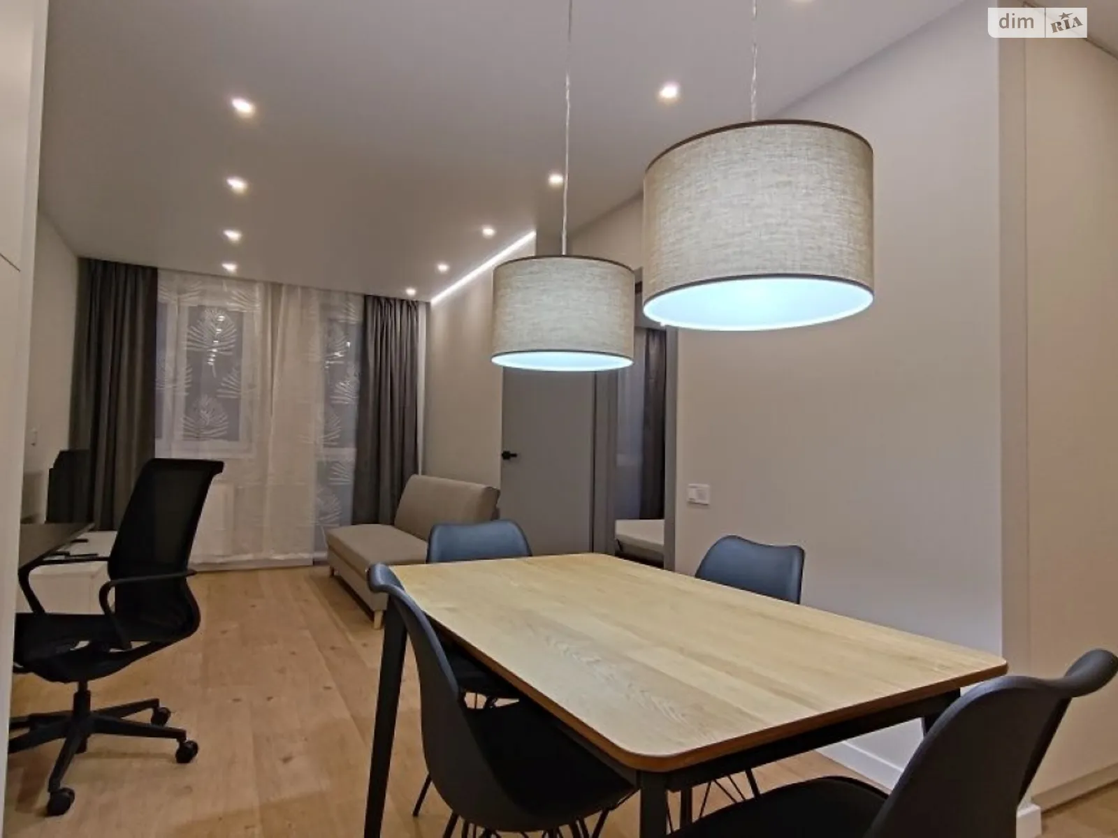 Сдается в аренду 1-комнатная квартира 50 кв. м в Львове, ул. Стрыйская, 45 - фото 1