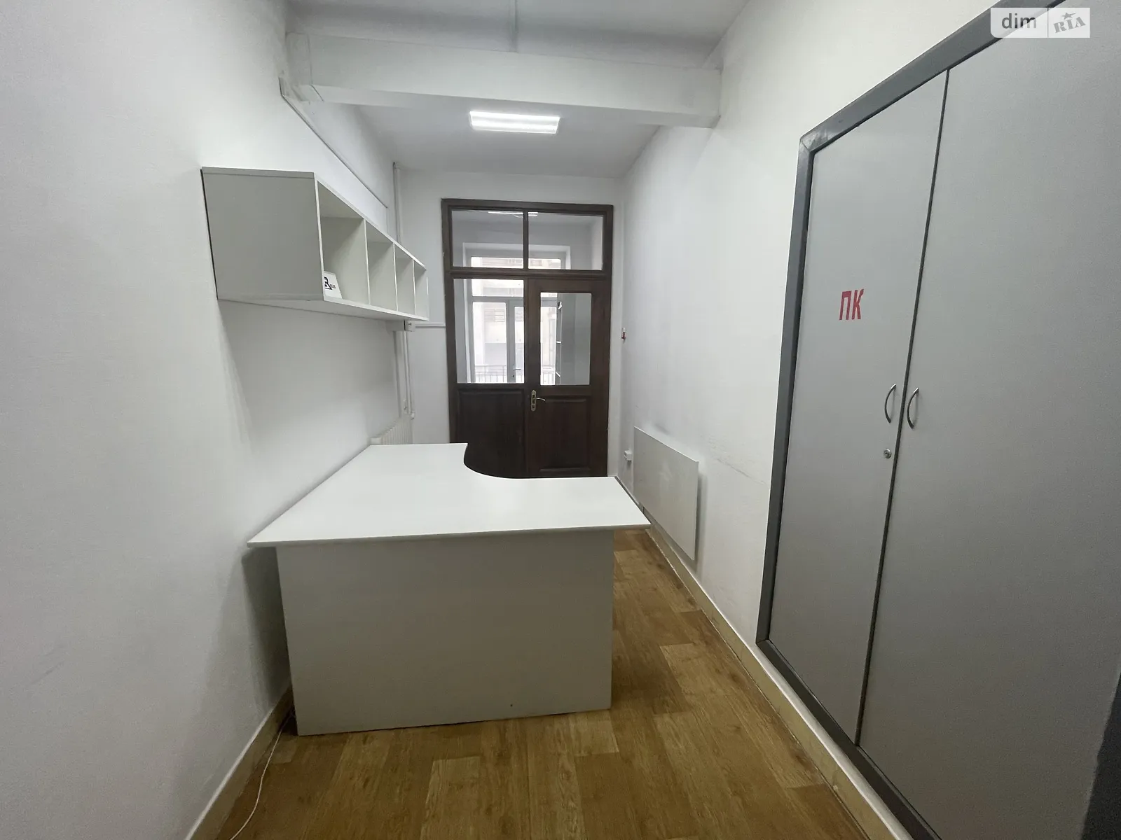 Сдается в аренду помещения свободного назначения 16 кв. м в 10-этажном здании, цена: 2000 грн - фото 1