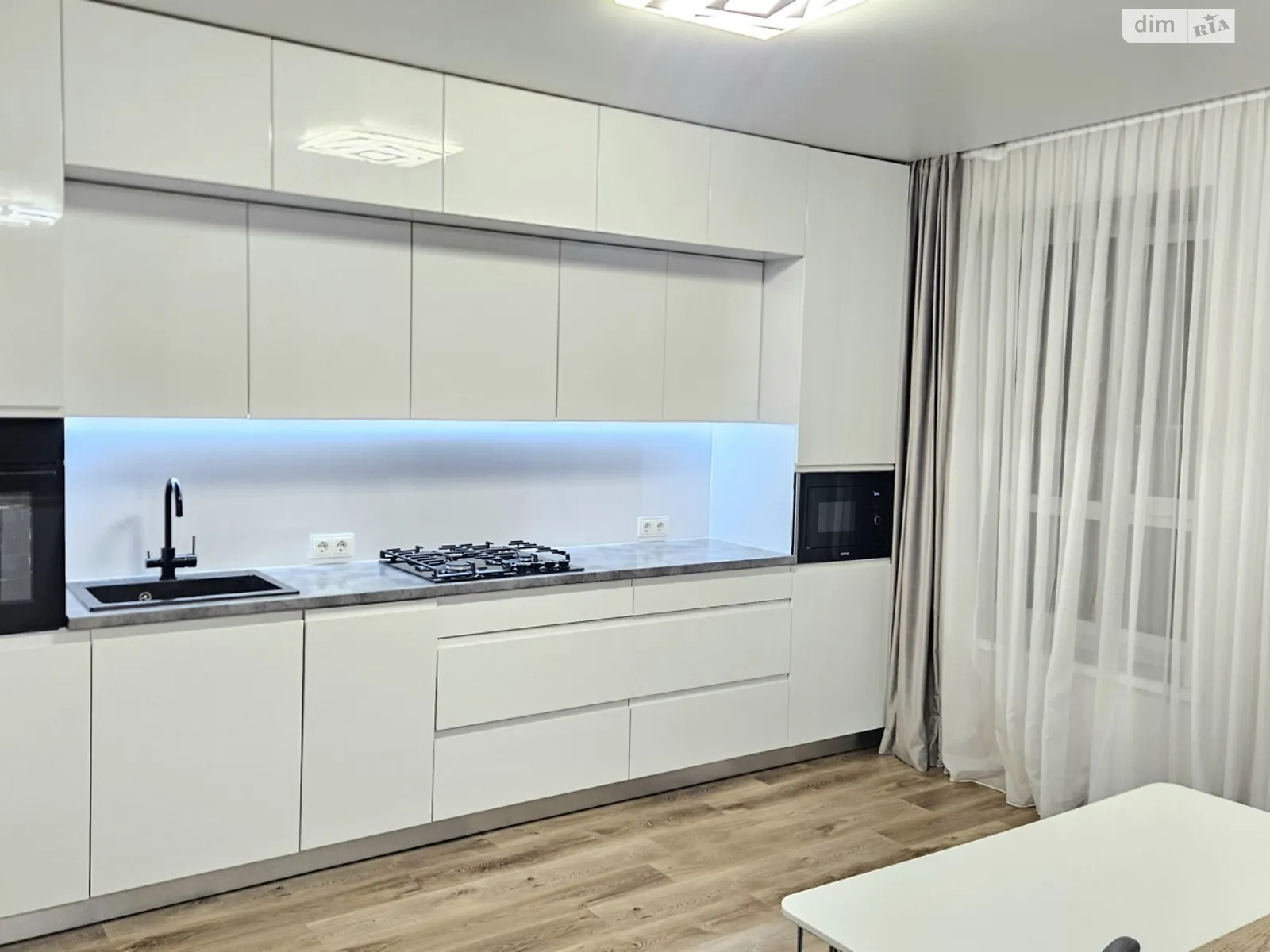 Продается 1-комнатная квартира 44 кв. м в Хмельницком, ул. Героев Крут, 4/1Б - фото 1