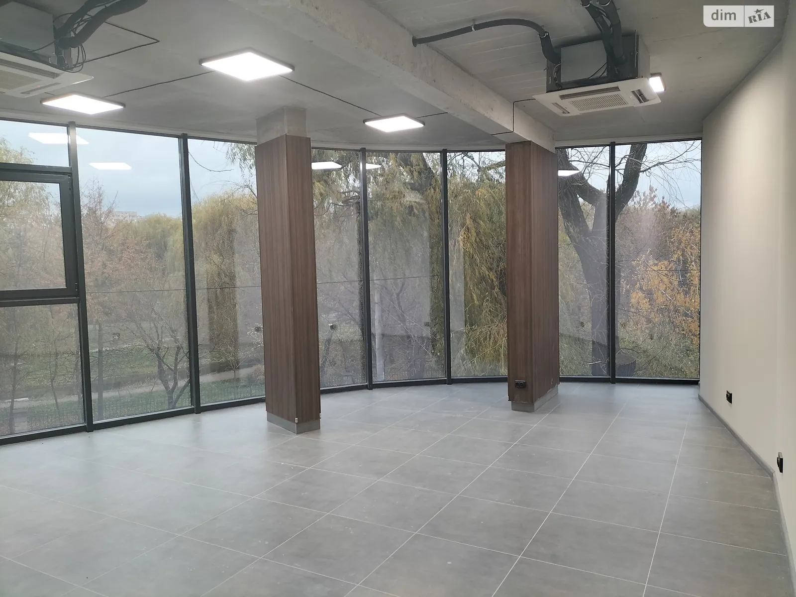 Продается офис 48.1 кв. м в бизнес-центре, цена: 113516 $ - фото 1