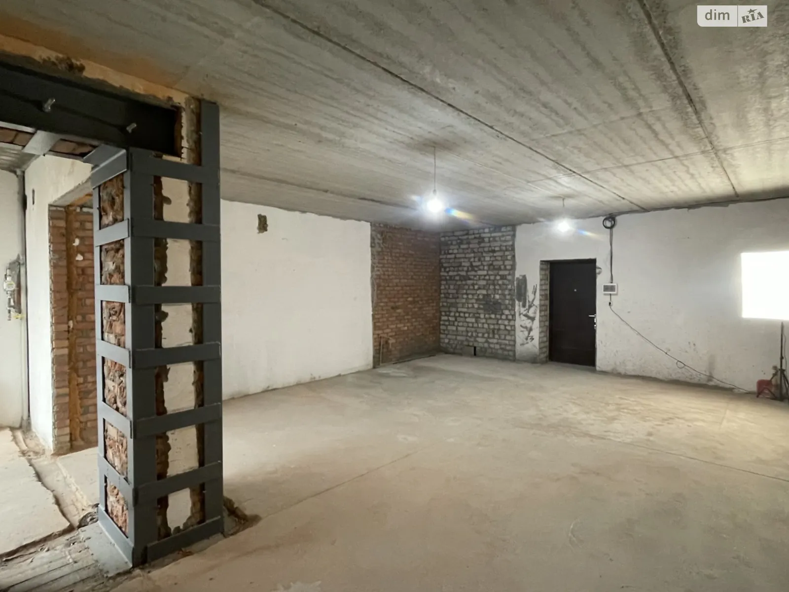 Продается 2-комнатная квартира 55.8 кв. м в Кременчуге, ул. Ивана Мазепы(Бутырина), 7 - фото 1