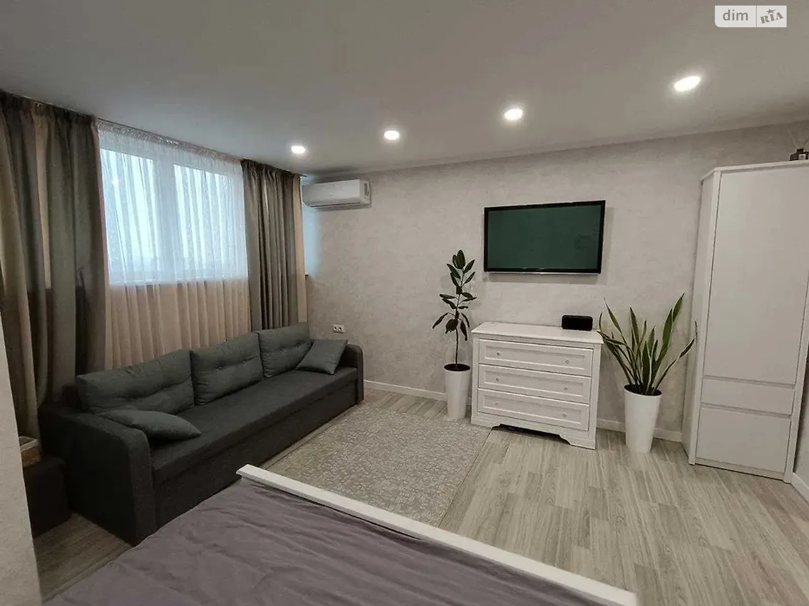 Продается 1-комнатная квартира 44 кв. м в Киеве, просп. Оболонский, 54 - фото 1