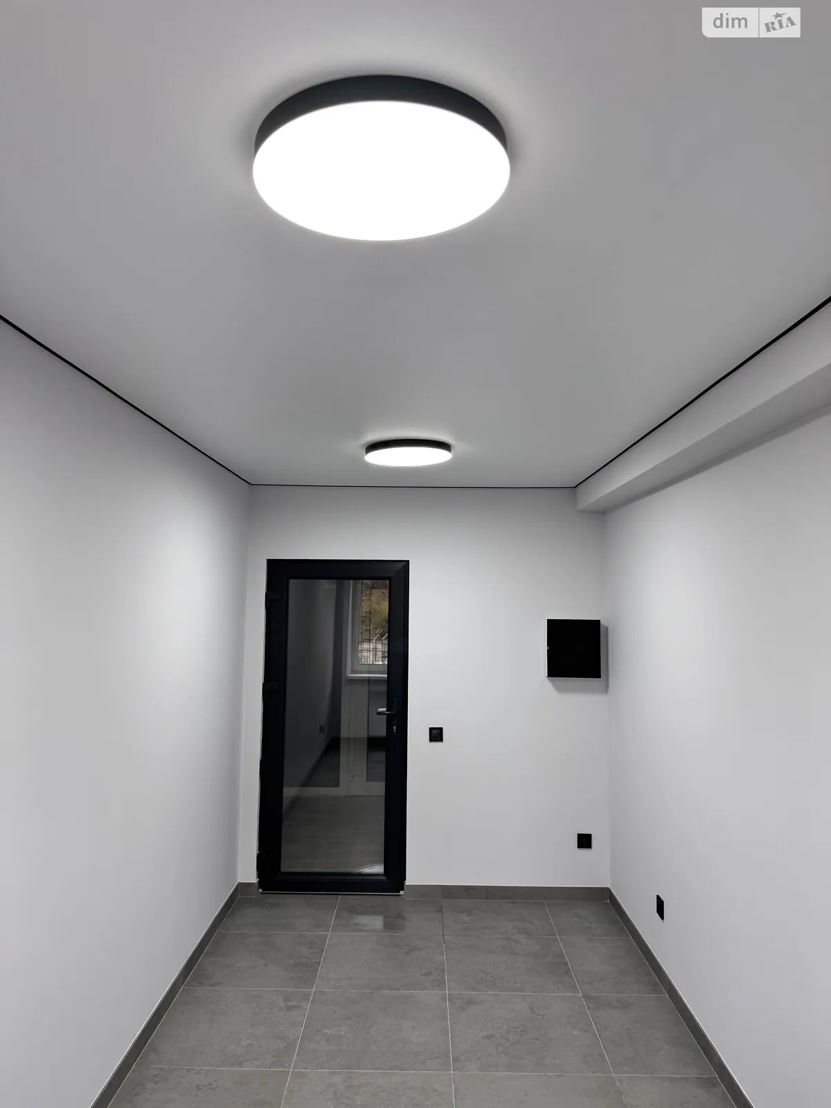 Сдается в аренду помещения свободного назначения 11 кв. м в 10-этажном здании, цена: 4500 грн - фото 1