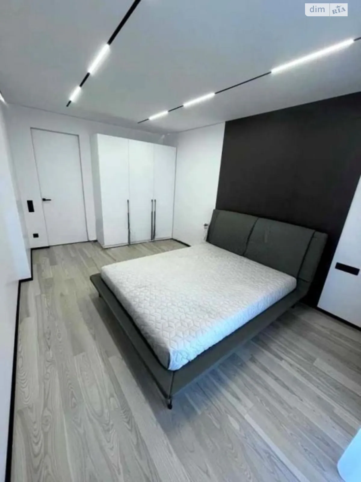 Продается 1-комнатная квартира 52 кв. м в Киеве, ул. Мокрая(Кудряшова), 8 - фото 1