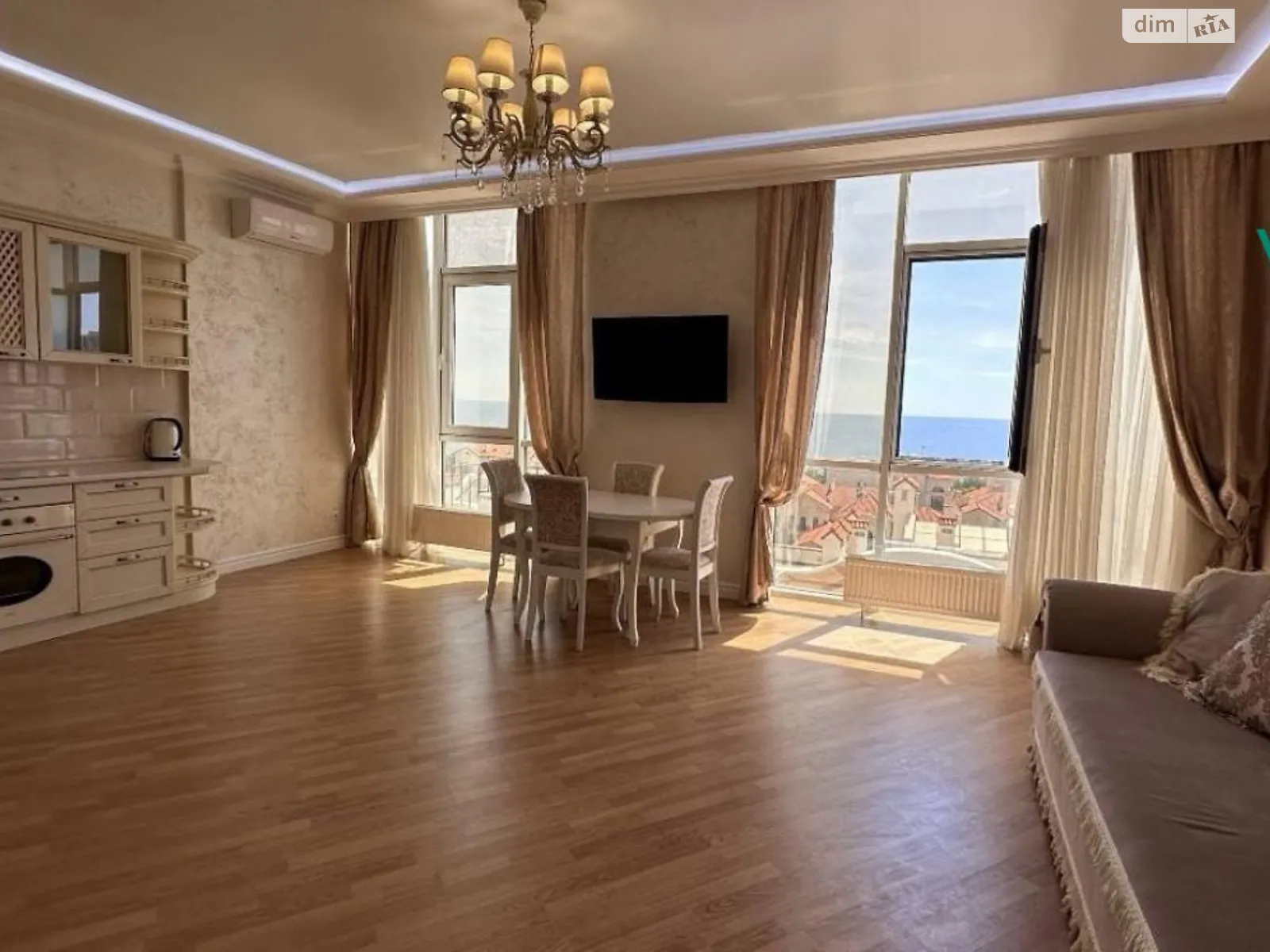 Продается 1-комнатная квартира 45 кв. м в Одессе, бул. Французский, 60Г - фото 1