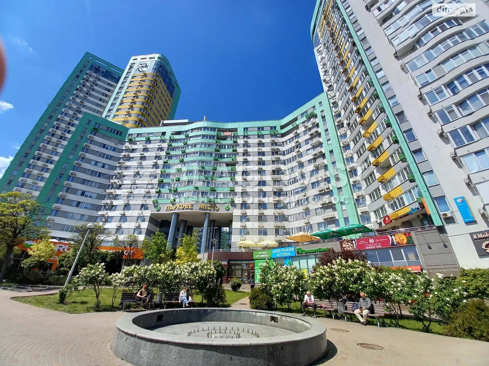 Продается 4-комнатная квартира 174 кв. м в Киеве, ул. Вышгородская, 45 - фото 1