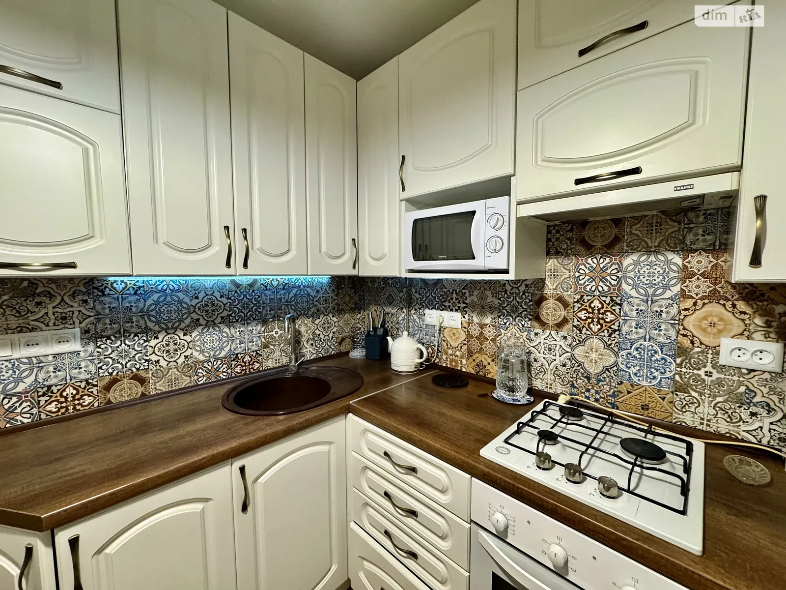 Сдается в аренду 2-комнатная квартира 42 кв. м в Львове, ул. Керченская, 13 - фото 1