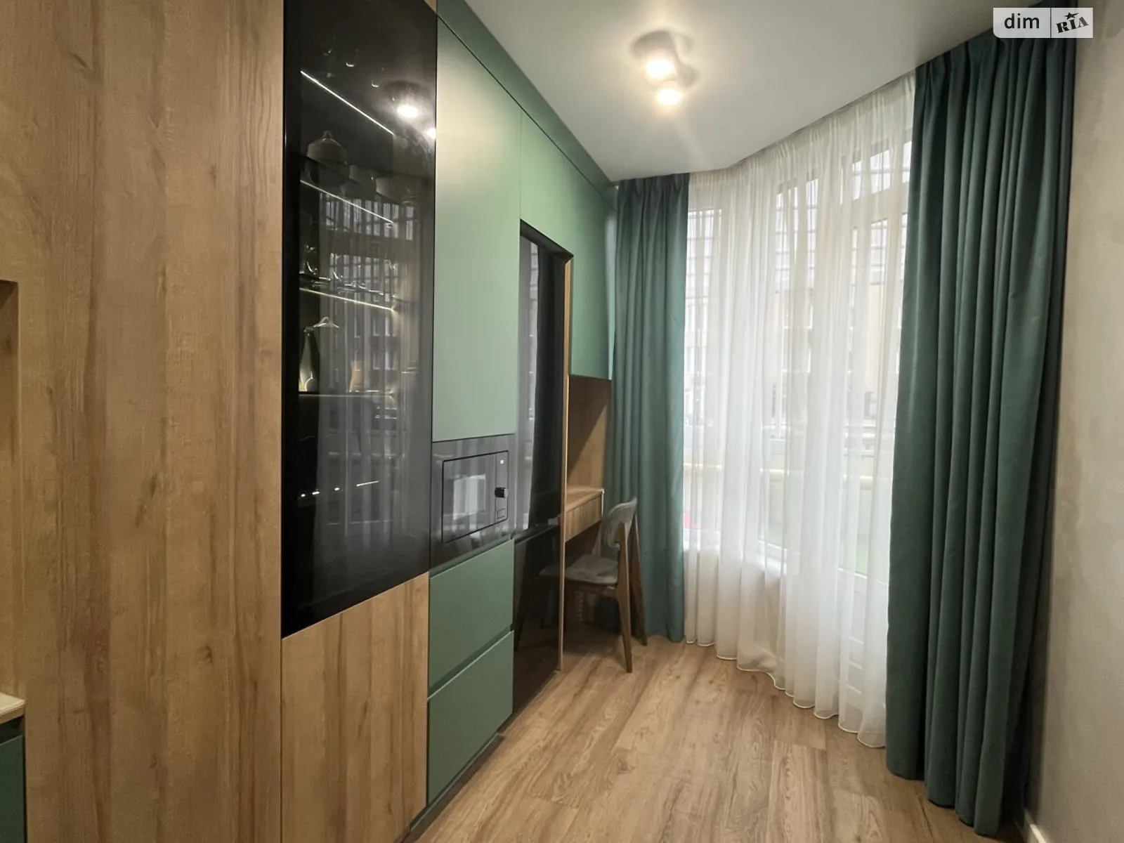 Продается 3-комнатная квартира 81.2 кв. м в Софиевской Борщаговке, ул. Молодёжная, 4 - фото 1