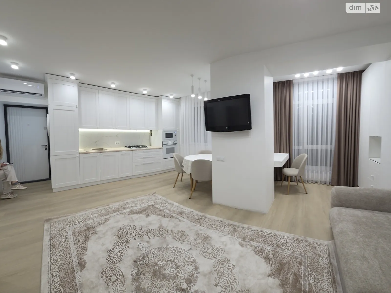 Здається в оренду 1-кімнатна квартира 44 кв. м у, цена: 450 $ - фото 1