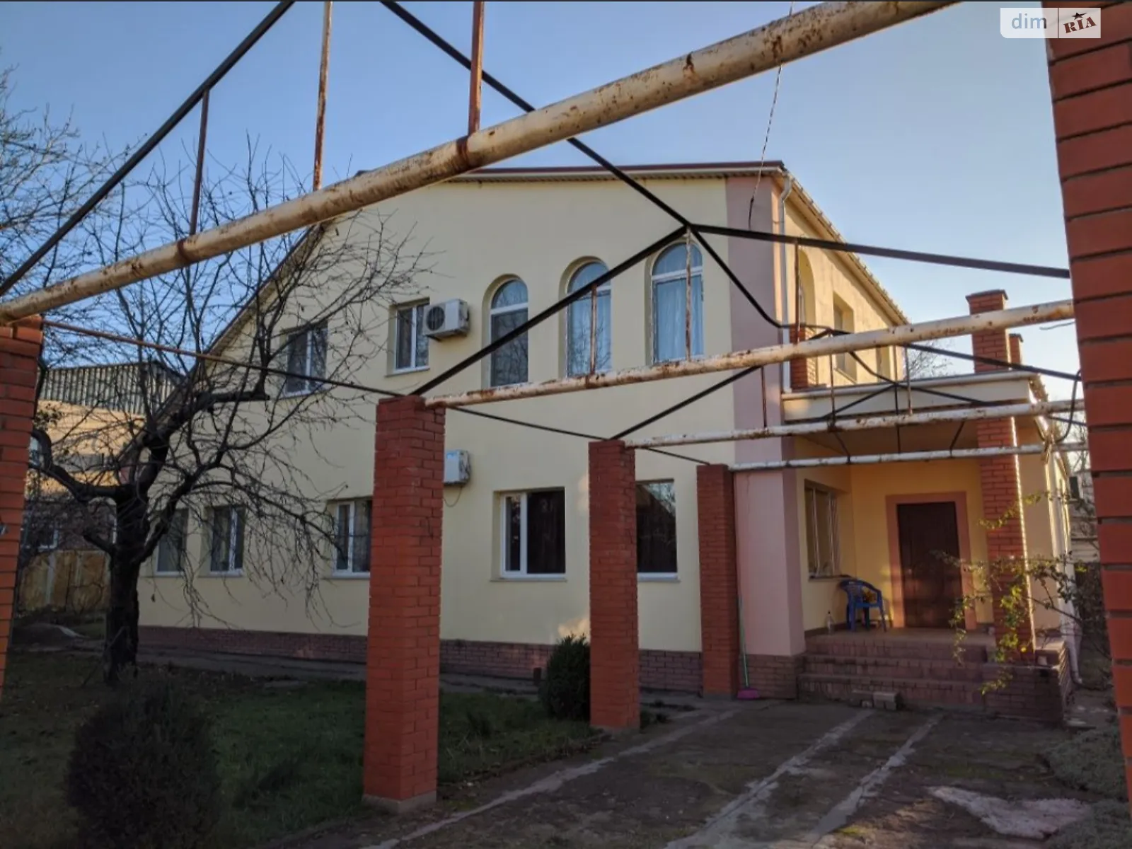 Сдается в аренду дом на 2 этажа 242 кв. м с камином, цена: 20000 грн - фото 1