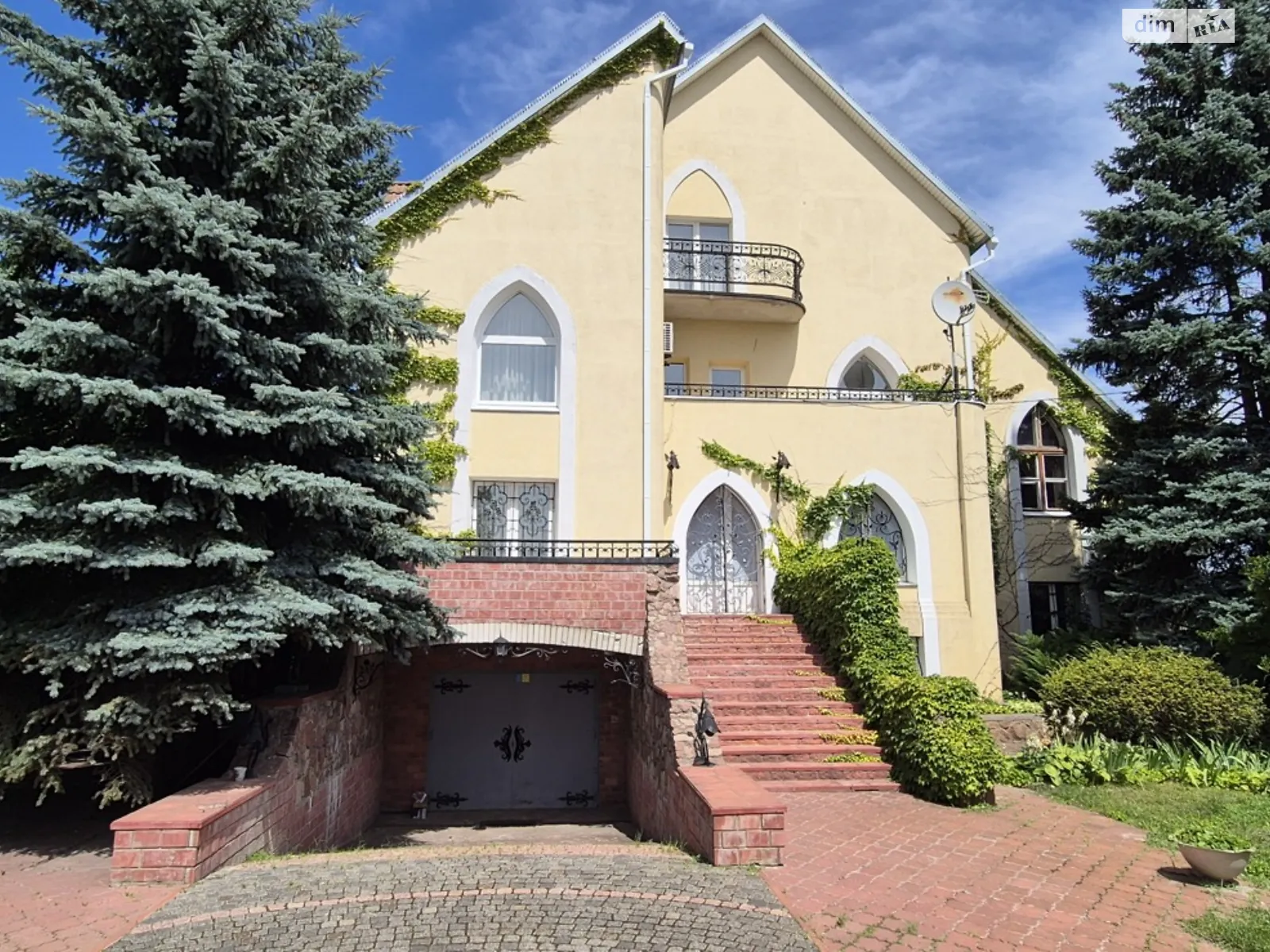 Сдается в аренду дом на 3 этажа 550 кв. м с садом, цена: 120000 грн - фото 1