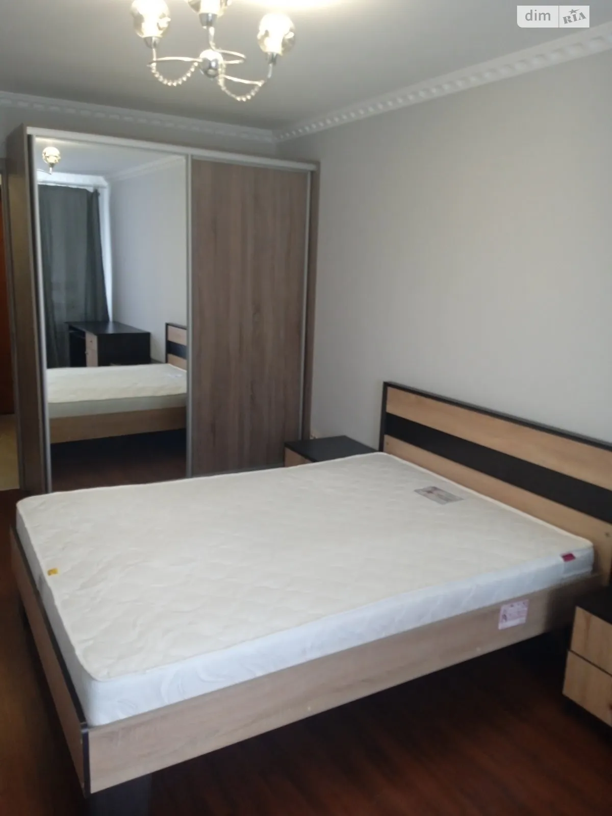 1-комнатная квартира 42 кв. м в Тернополе, ул. Евгения Коновальца - фото 1