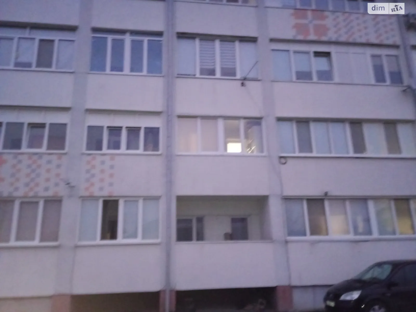 Продается 1-комнатная квартира 39 кв. м в Корнине, ул. Центральная - фото 1