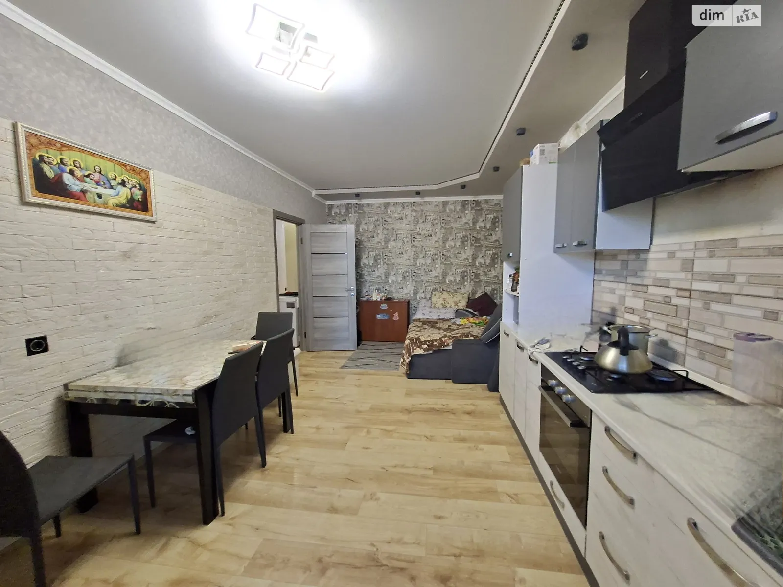 1-комнатная квартира 55 кв. м в Тернополе, ул. 15-го Апреля - фото 1