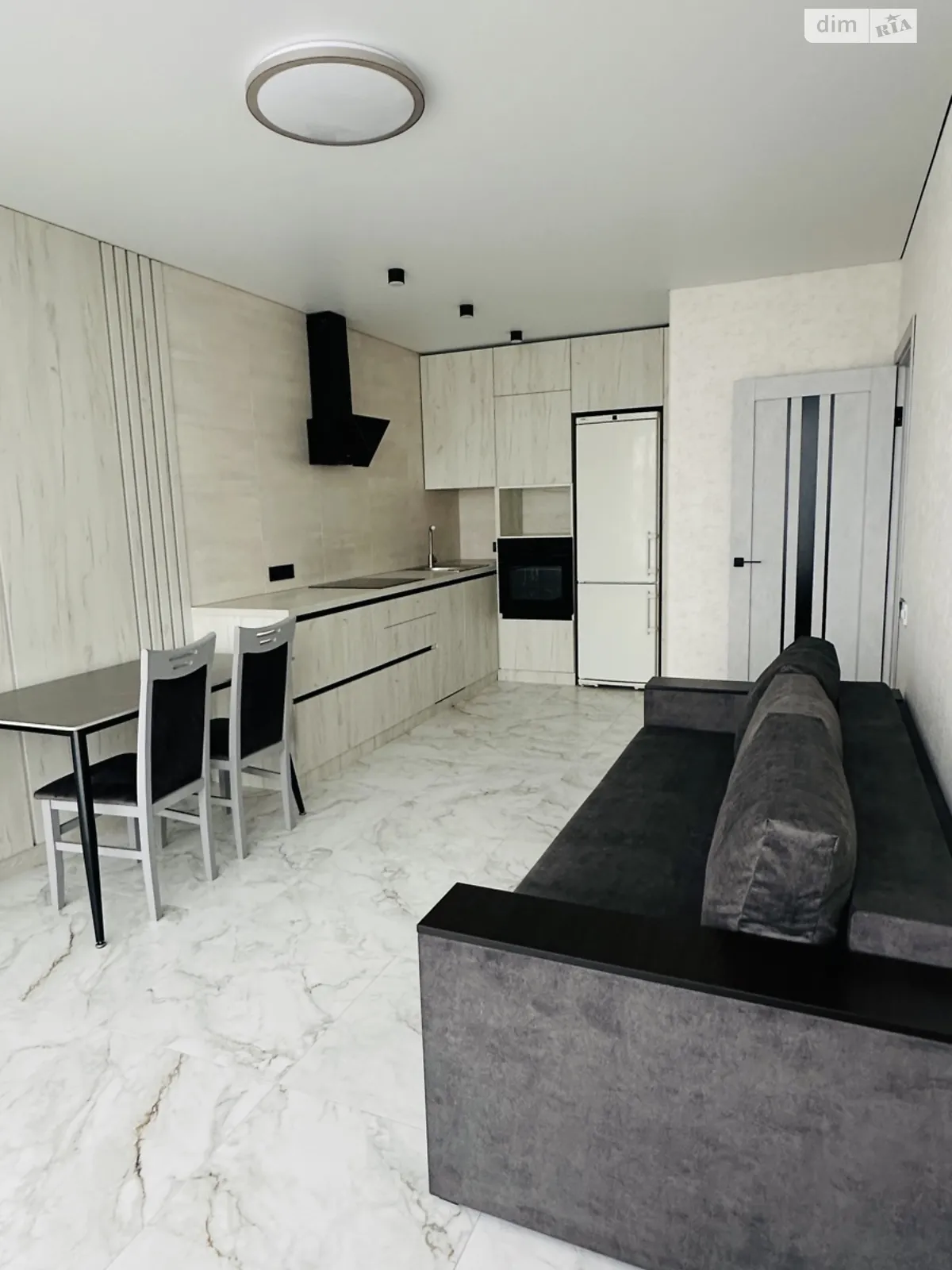 Продается 1-комнатная квартира 42.5 кв. м в Черкассах, ул. Праведницы Шулежко(Пушкина), 33 - фото 1