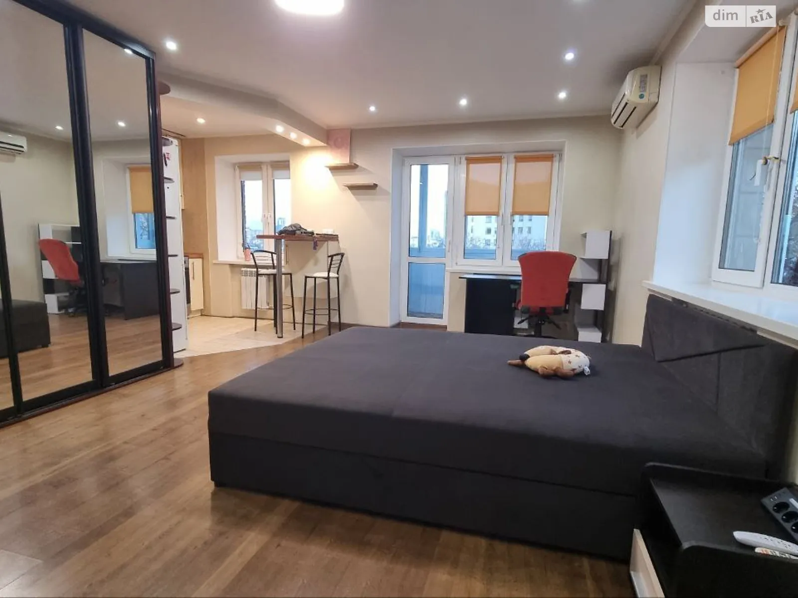 Сдается в аренду 1-комнатная квартира 35 кв. м в Киеве, просп. Воздушных Сил(Воздухофлотский), 7 - фото 1