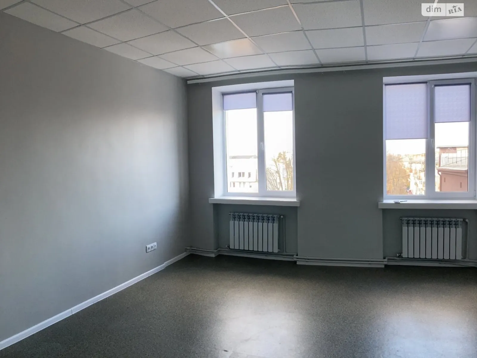 Здається в оренду офіс 23.3 кв. м в бізнес-центрі, цена: 8275 грн - фото 1