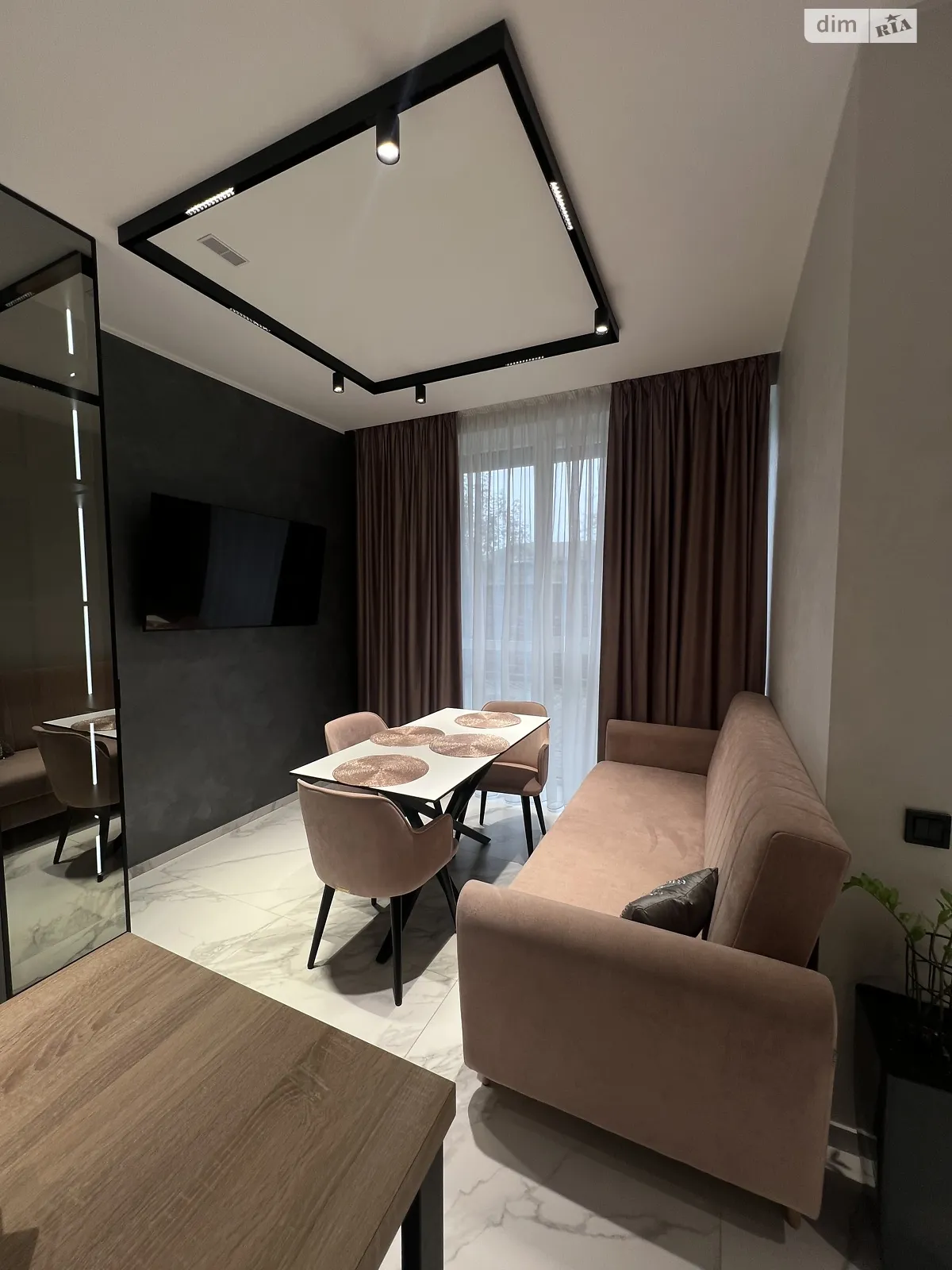 Продается часть дома 70 кв. м с мансардой, цена: 159000 $ - фото 1