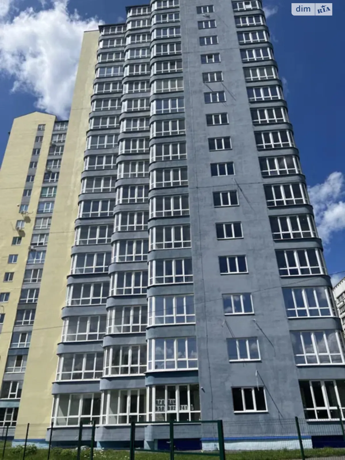 Продается 2-комнатная квартира 80 кв. м в Харькове, ул. Яны Червоной(Родниковая), 11 - фото 1