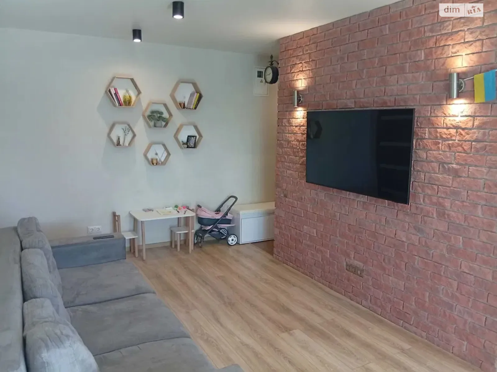 Продається 2-кімнатна квартира 42 кв. м у Полтаві, вул. Тролейбусна(Степана Халтуріна) - фото 1