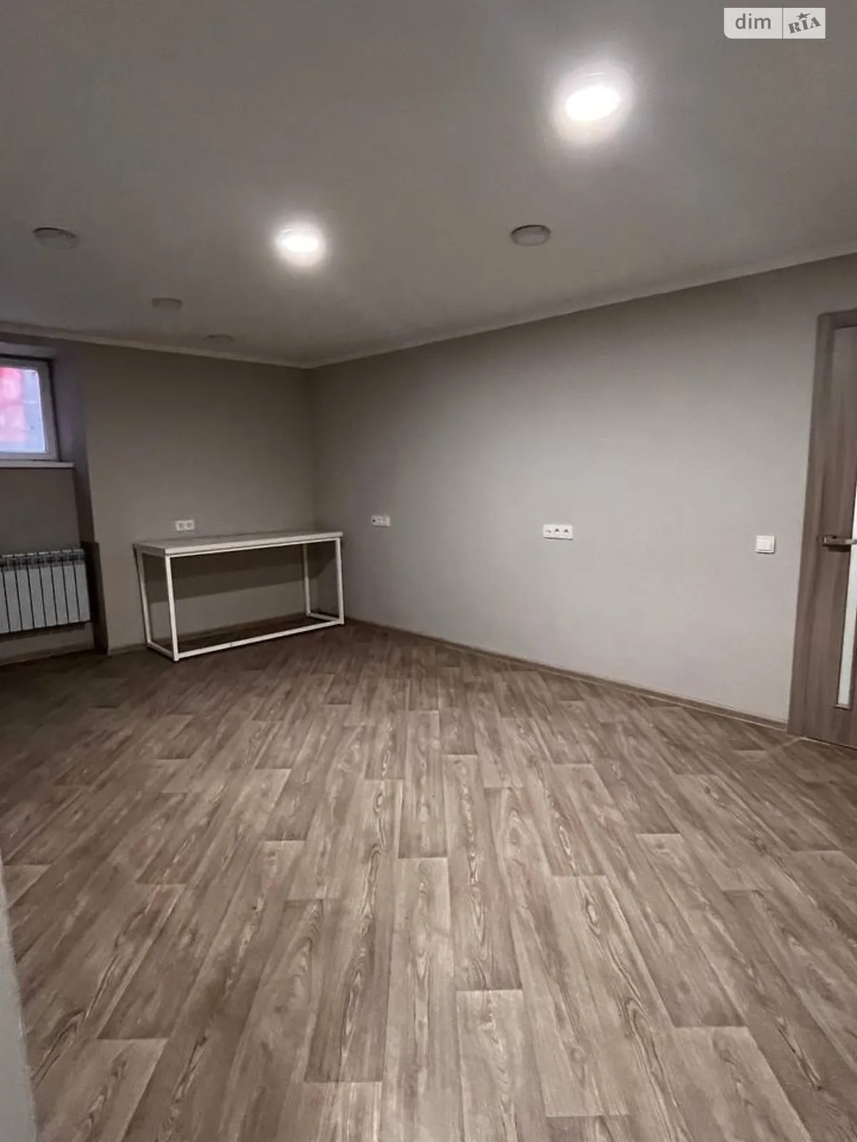 Продається приміщення вільного призначення 70.9 кв. м в 5-поверховій будівлі, цена: 68000 $ - фото 1