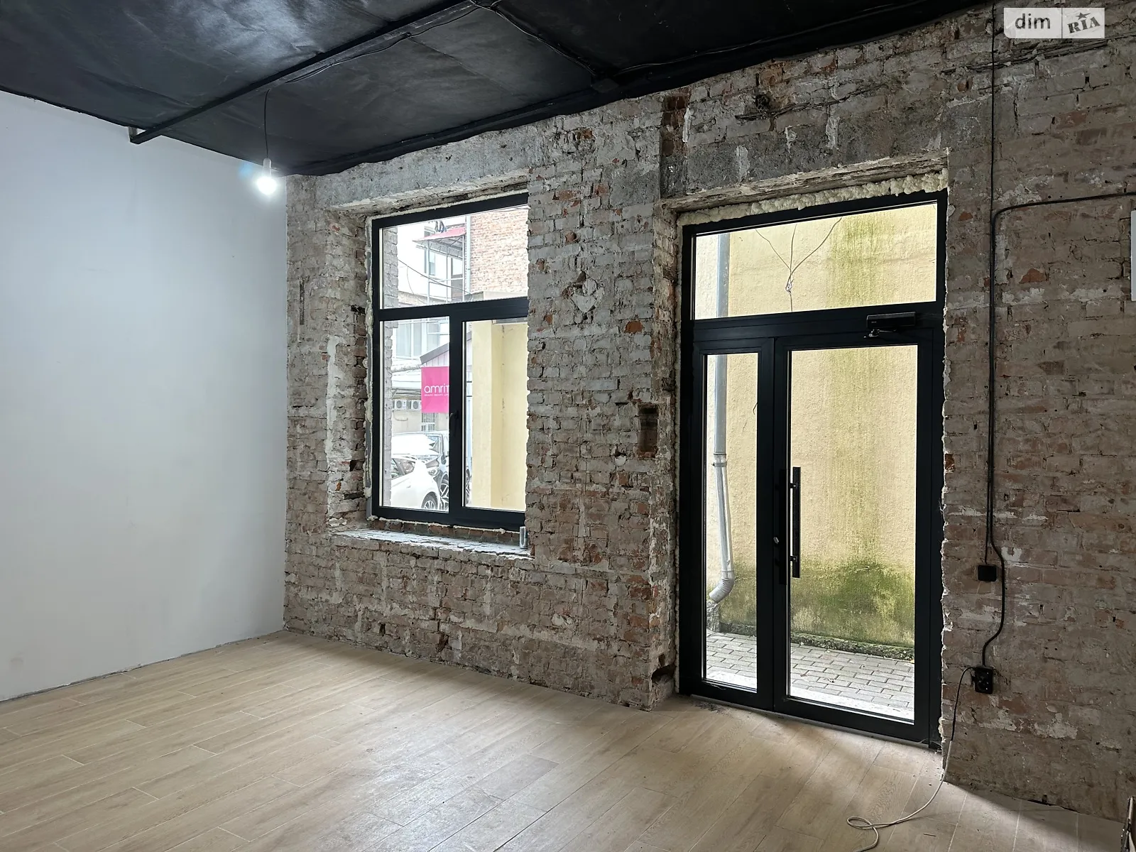 Сдается в аренду помещения свободного назначения 75 кв. м в 3-этажном здании, цена: 39990 $ - фото 1