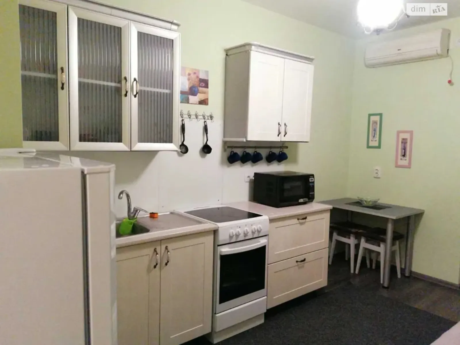 Продається 1-кімнатна квартира 44 кв. м у Києві, бул. Ярослава Гашека, 20/3 - фото 1