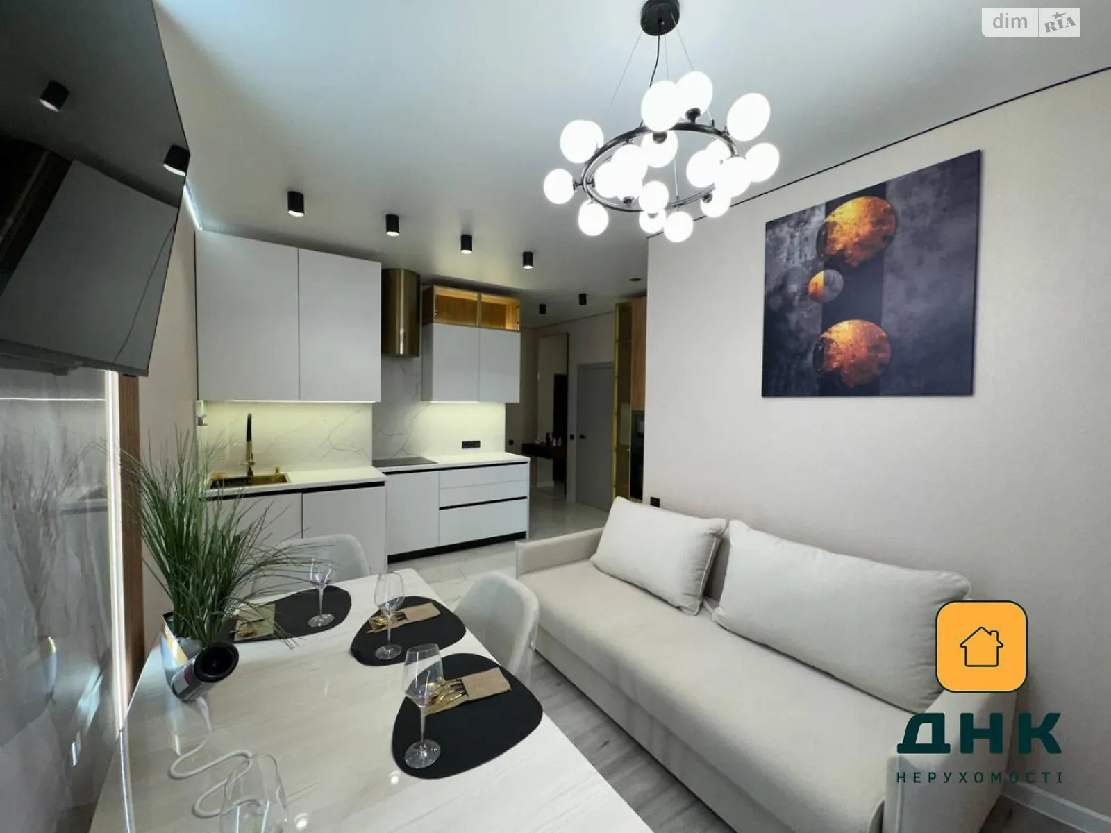 Продается 1-комнатная квартира 46 кв. м в Одессе, пер. Курортный, 2 - фото 1